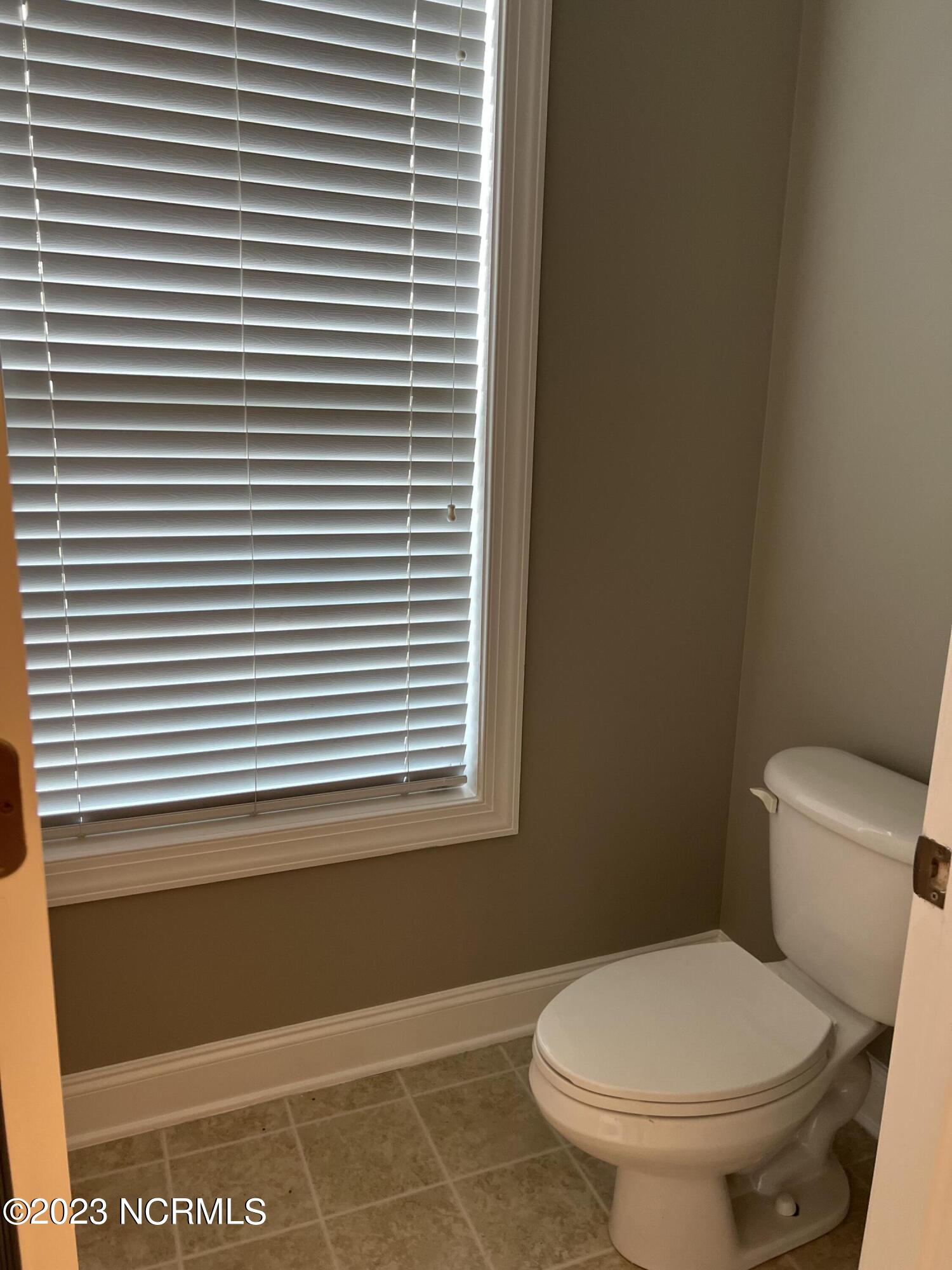 1935 Tara Court, 204