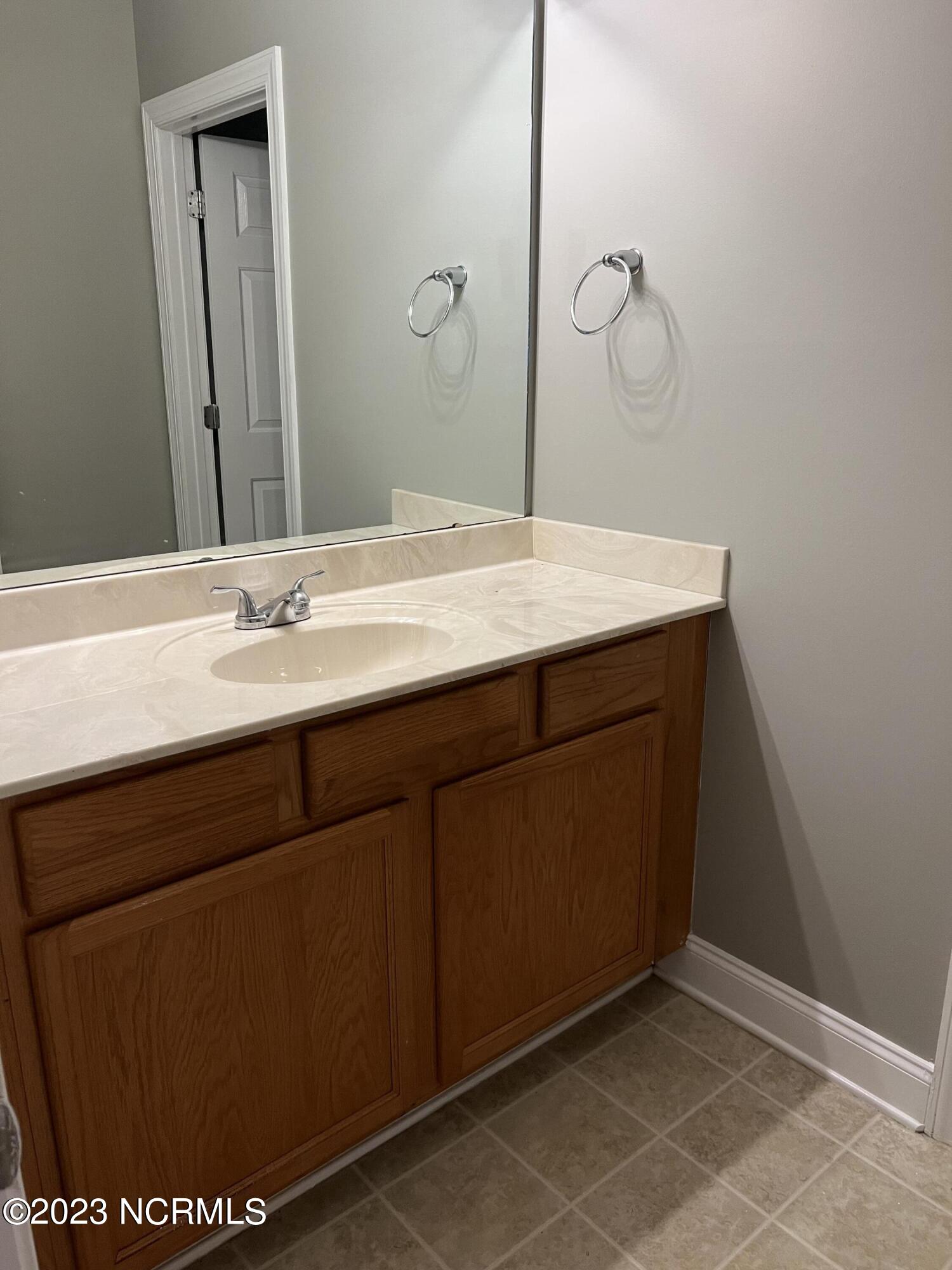 1935 Tara Court, 204