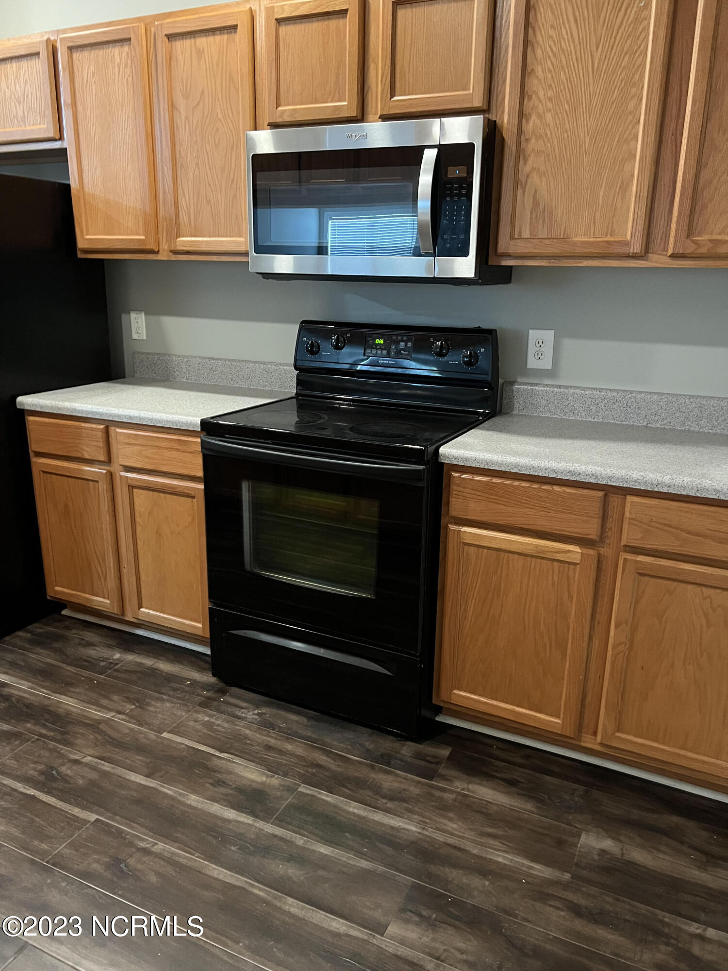 1935 Tara Court, 204