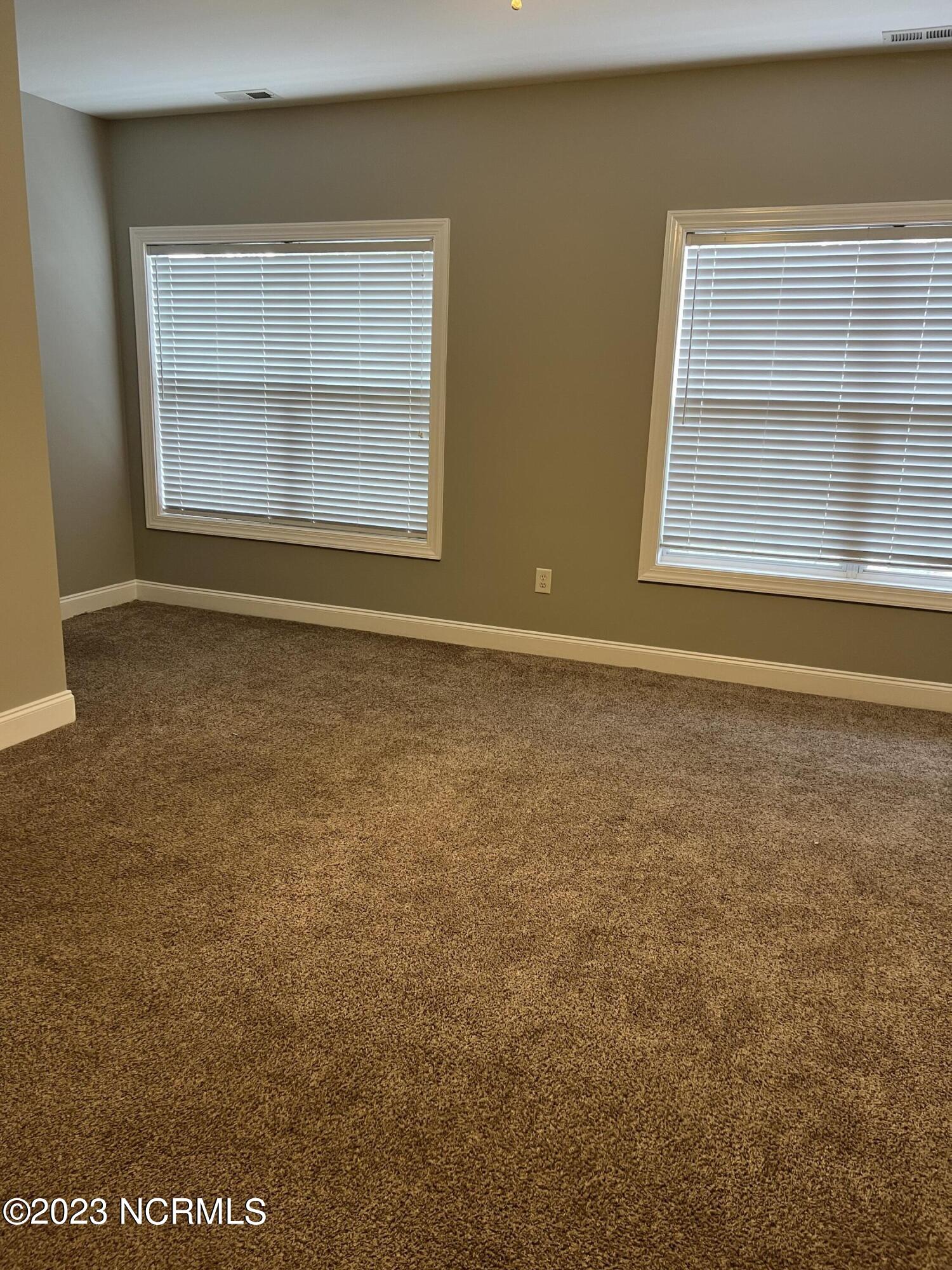 1935 Tara Court, 204