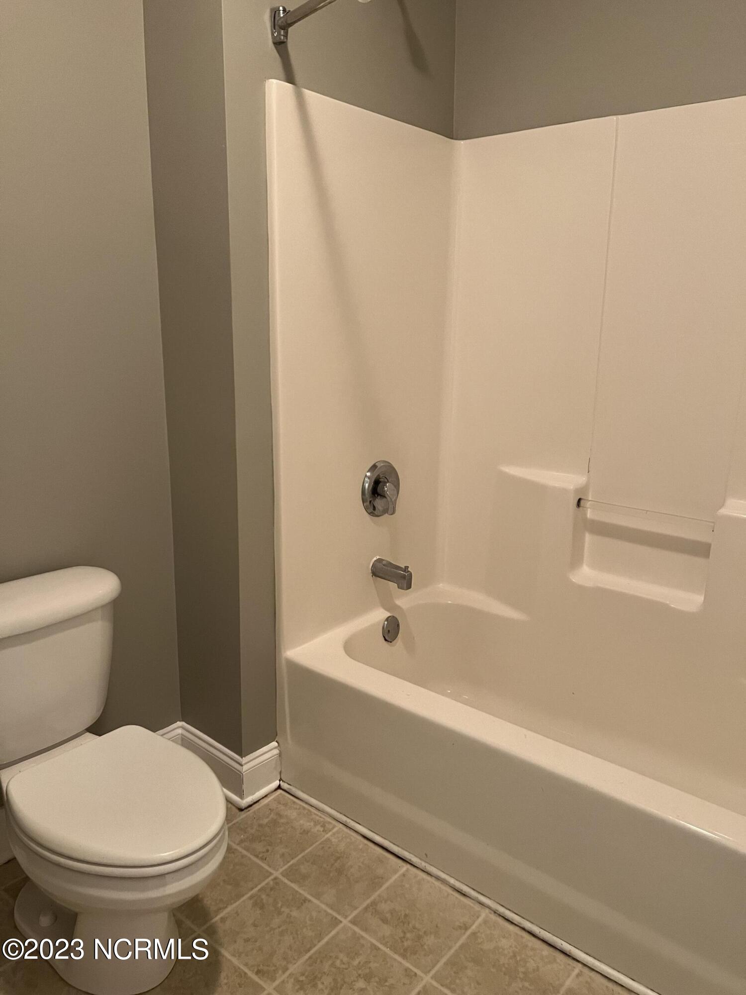 1935 Tara Court, 204