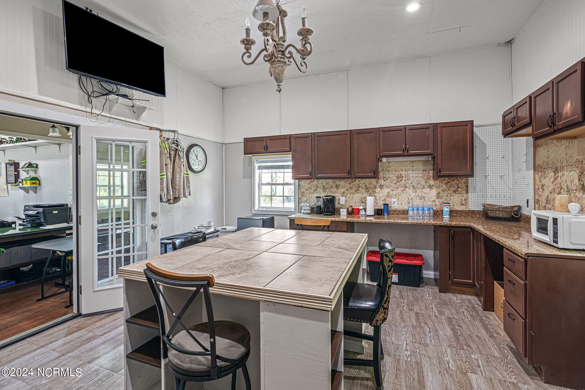 575 S 5th Street