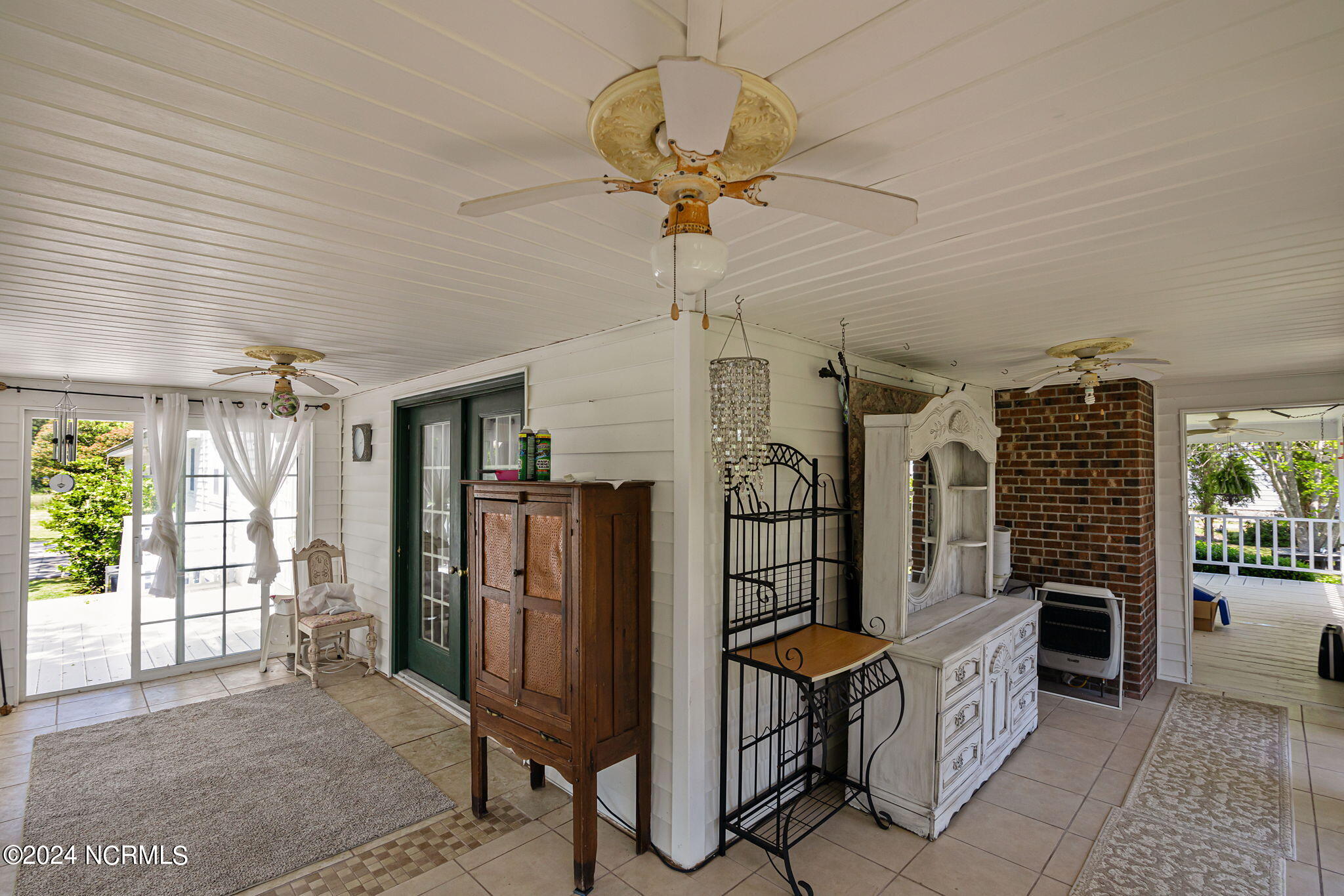 575 S 5th Street