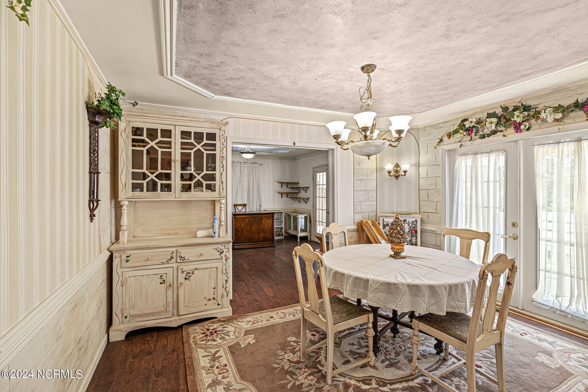 575 S 5th Street