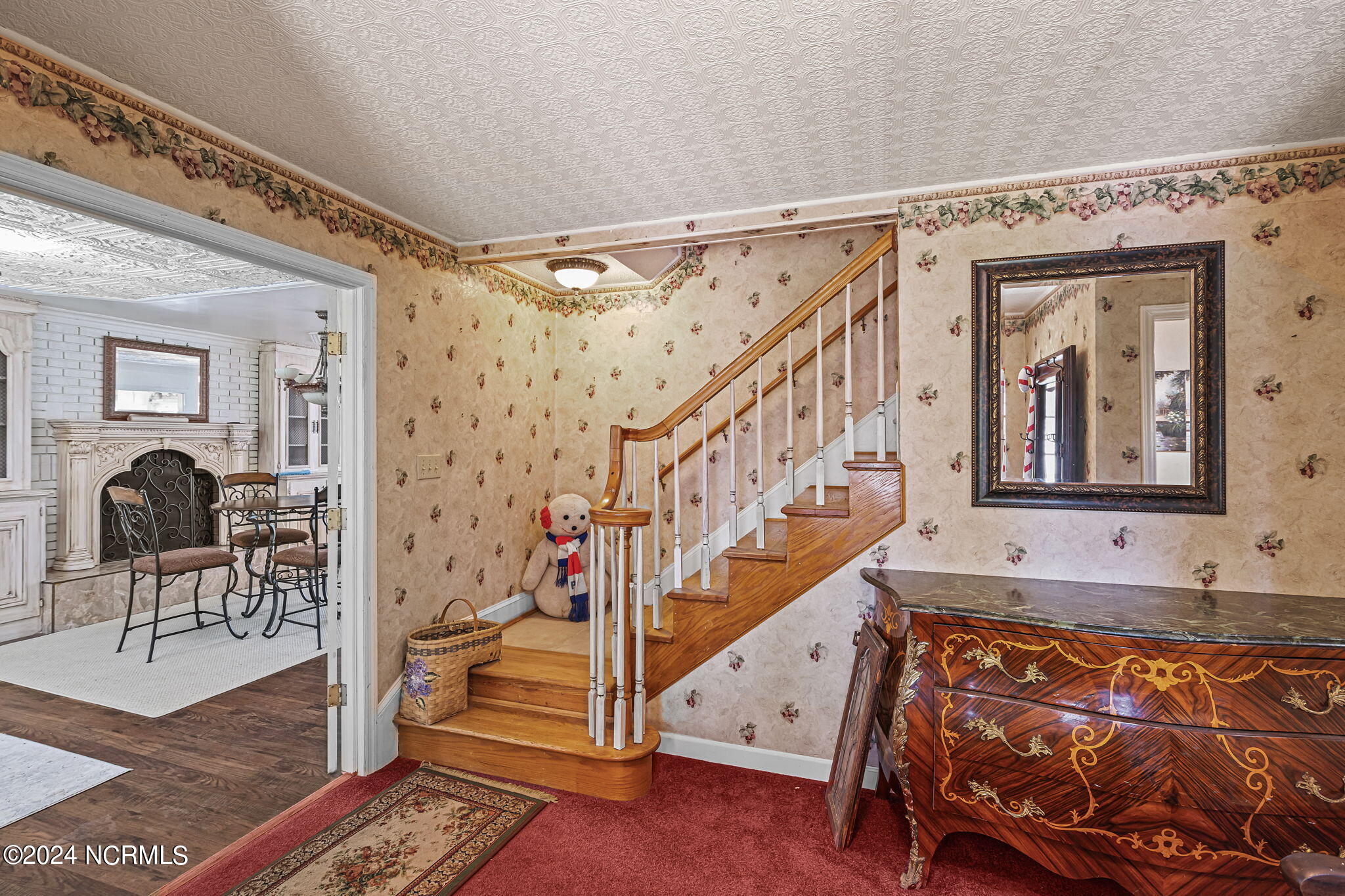 575 S 5th Street
