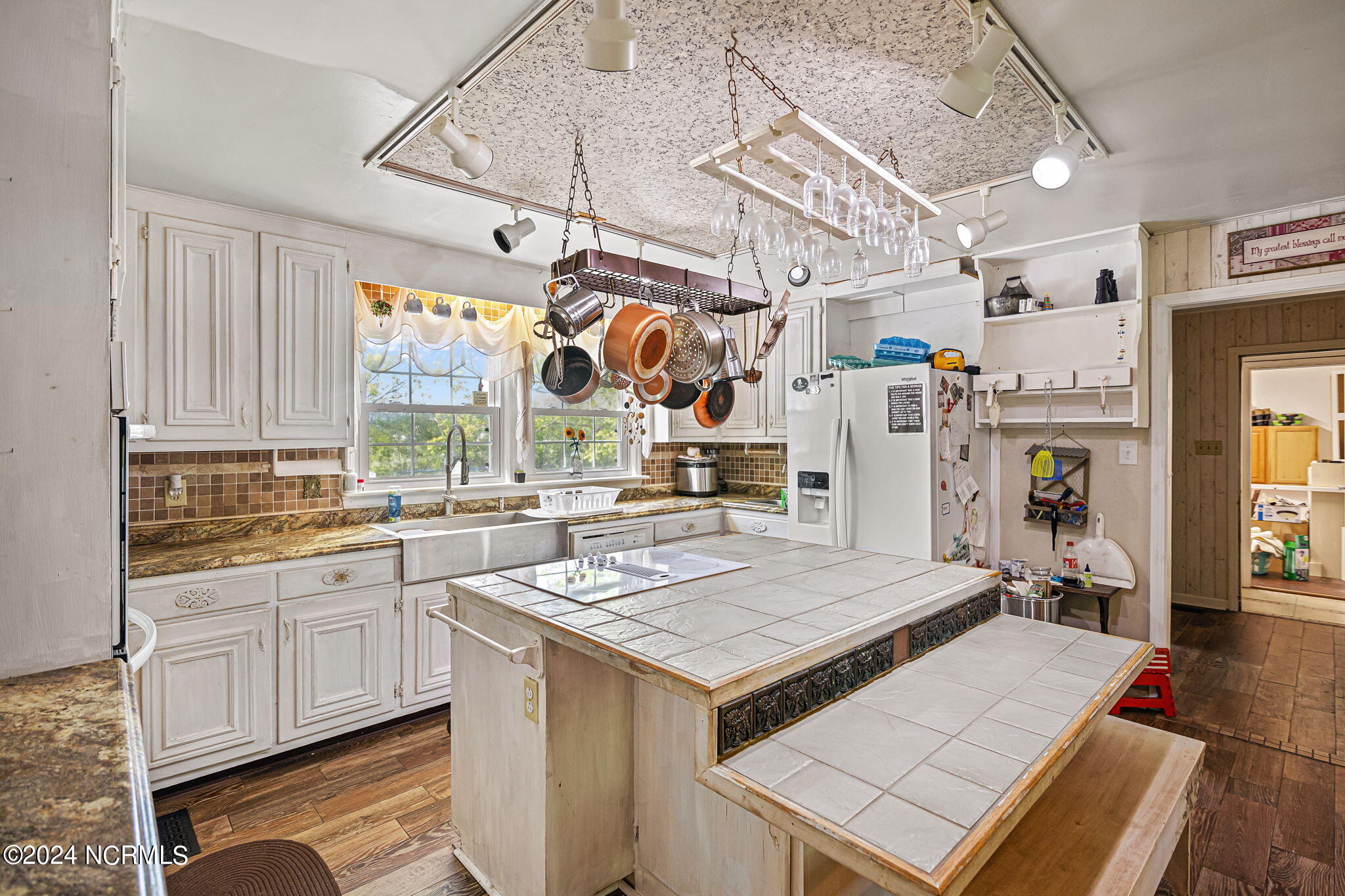 575 S 5th Street