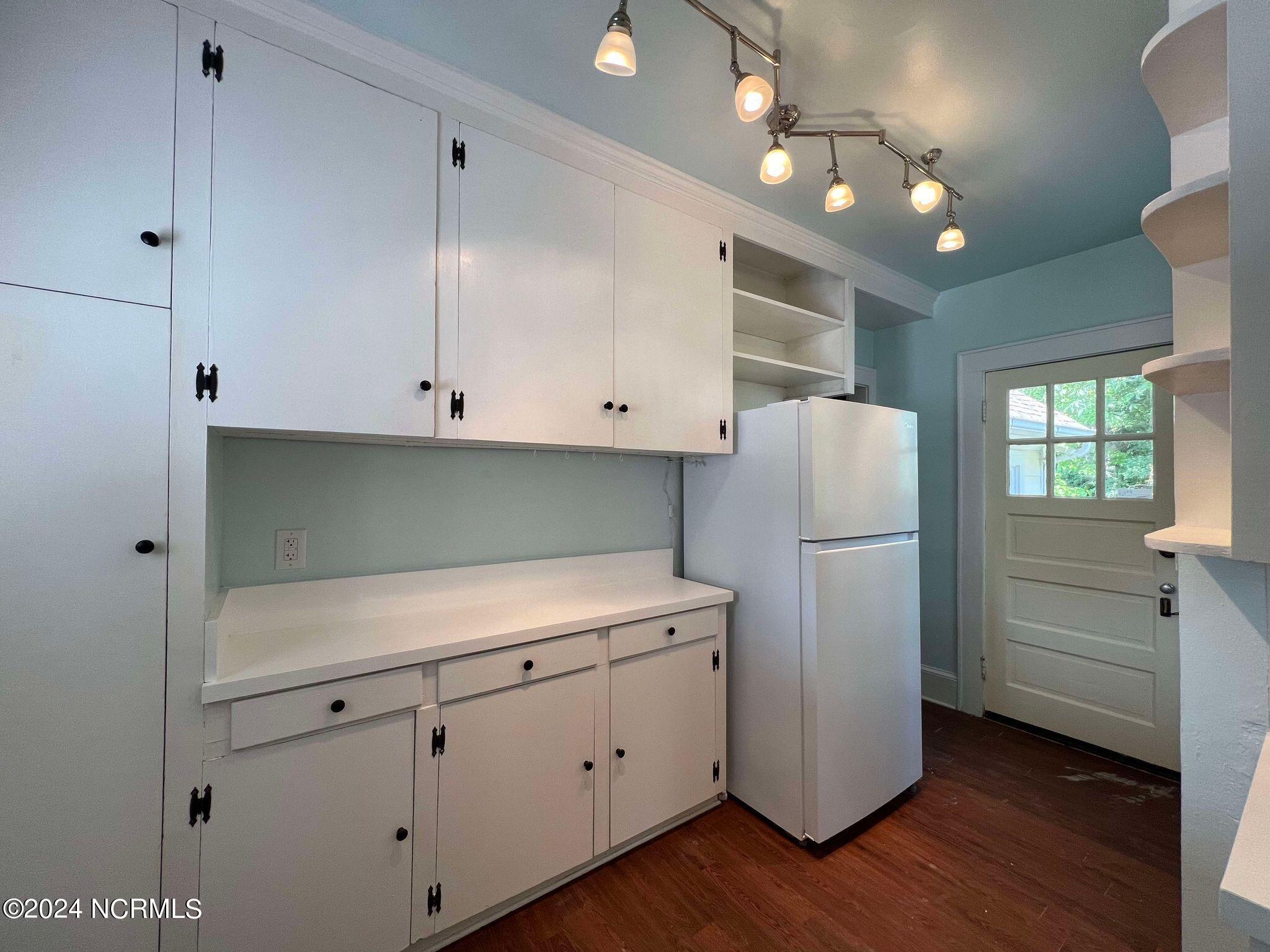 3770 W Wilson Street