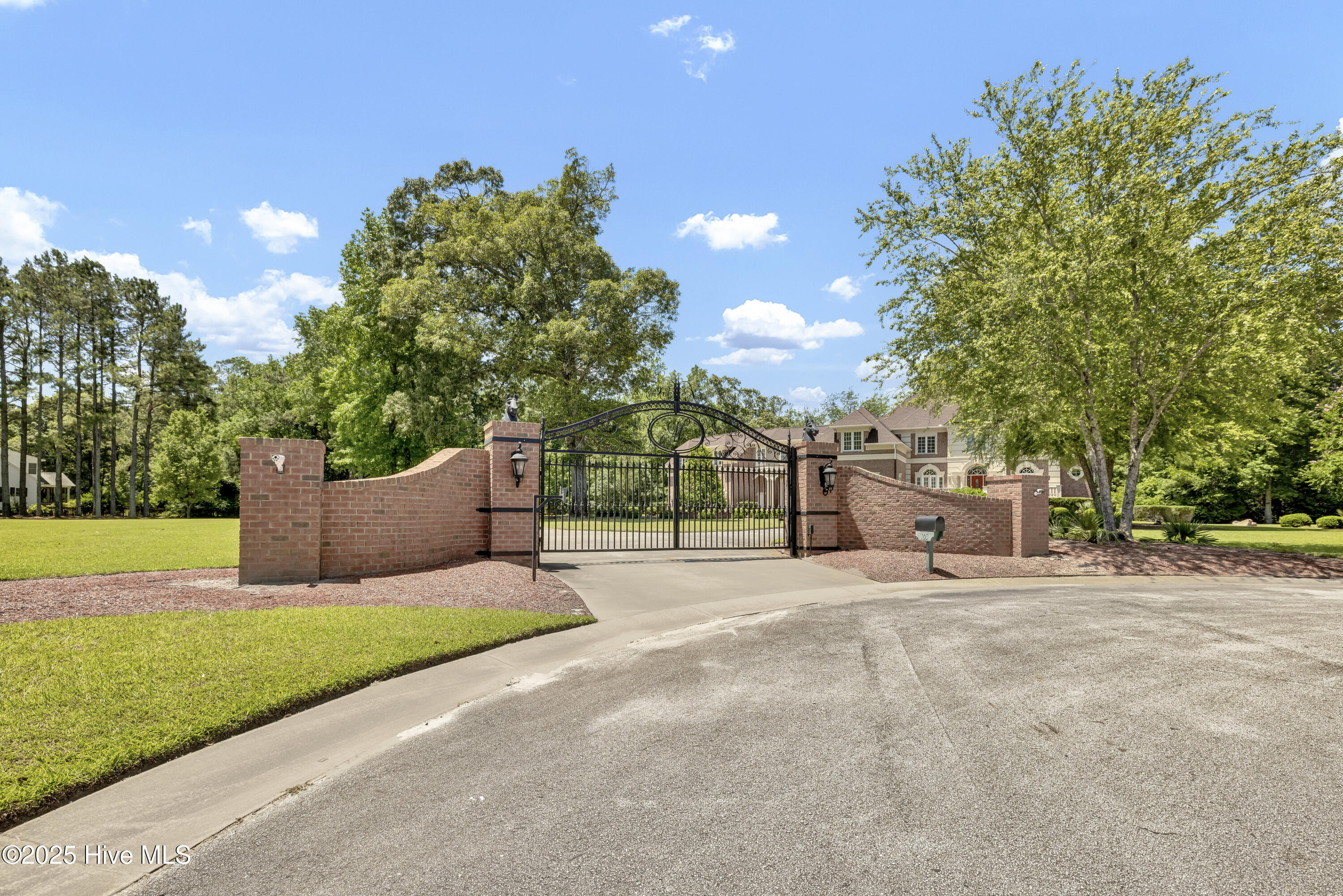 103 Brigadoon Court