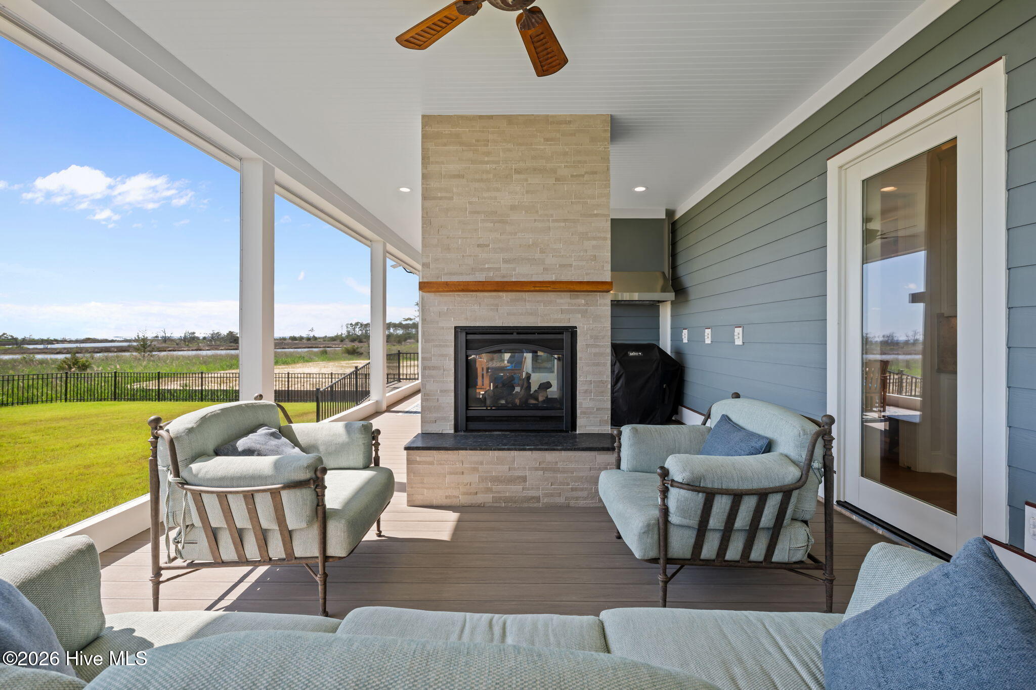 76 Soundside Drive