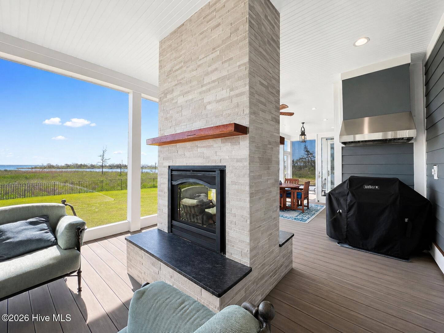 76 Soundside Drive