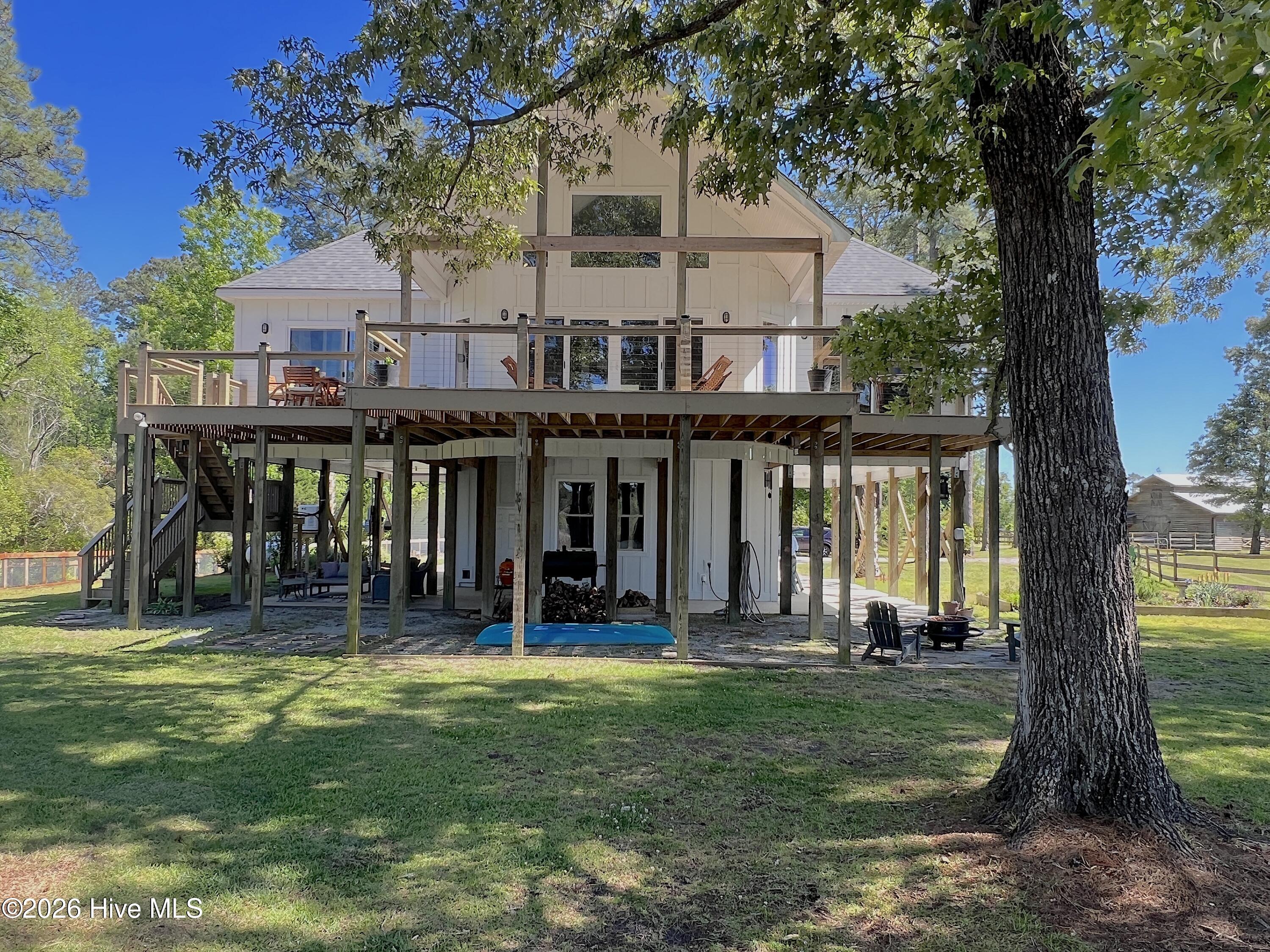 1002 Howells Road