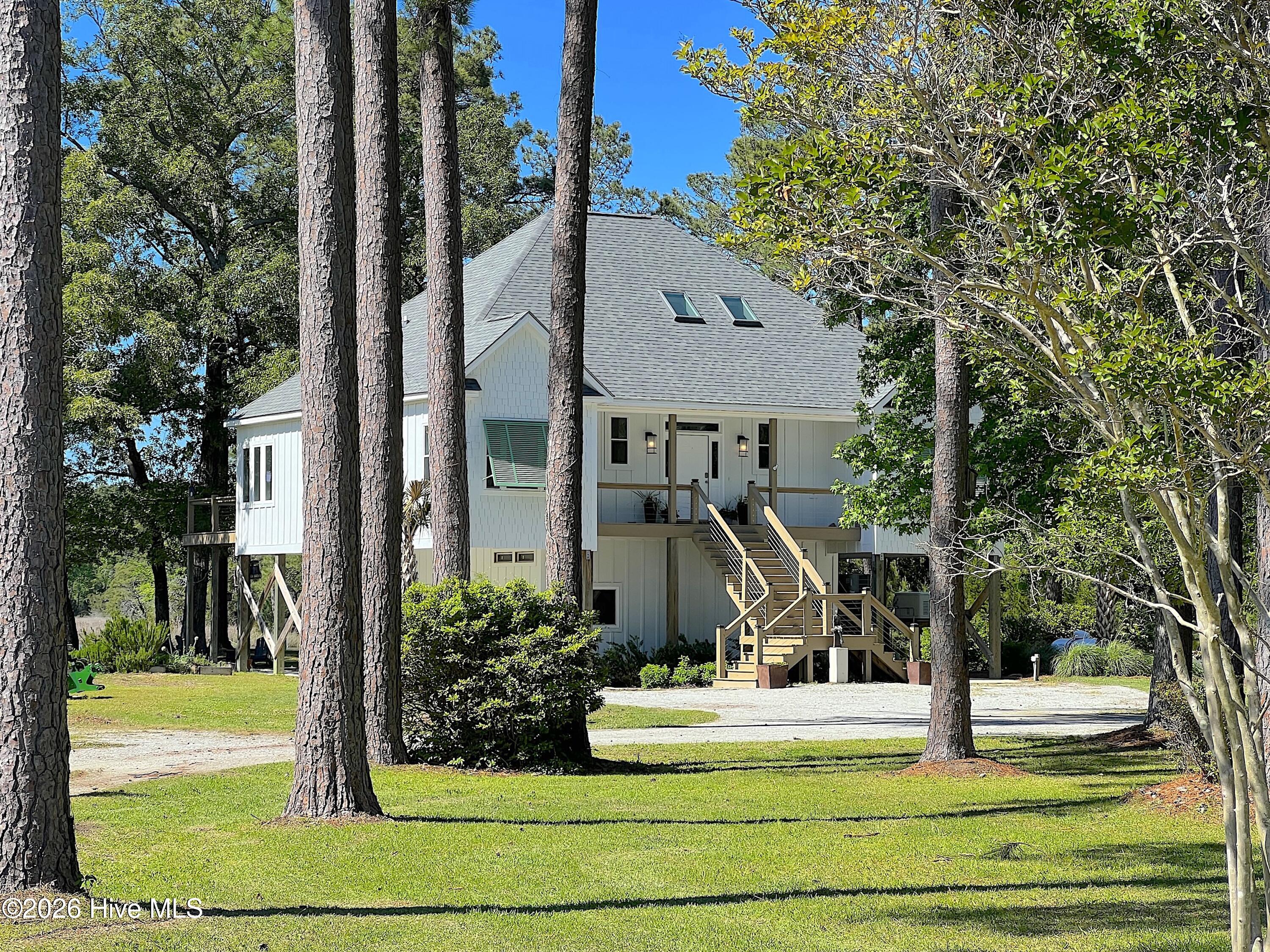 1002 Howells Road