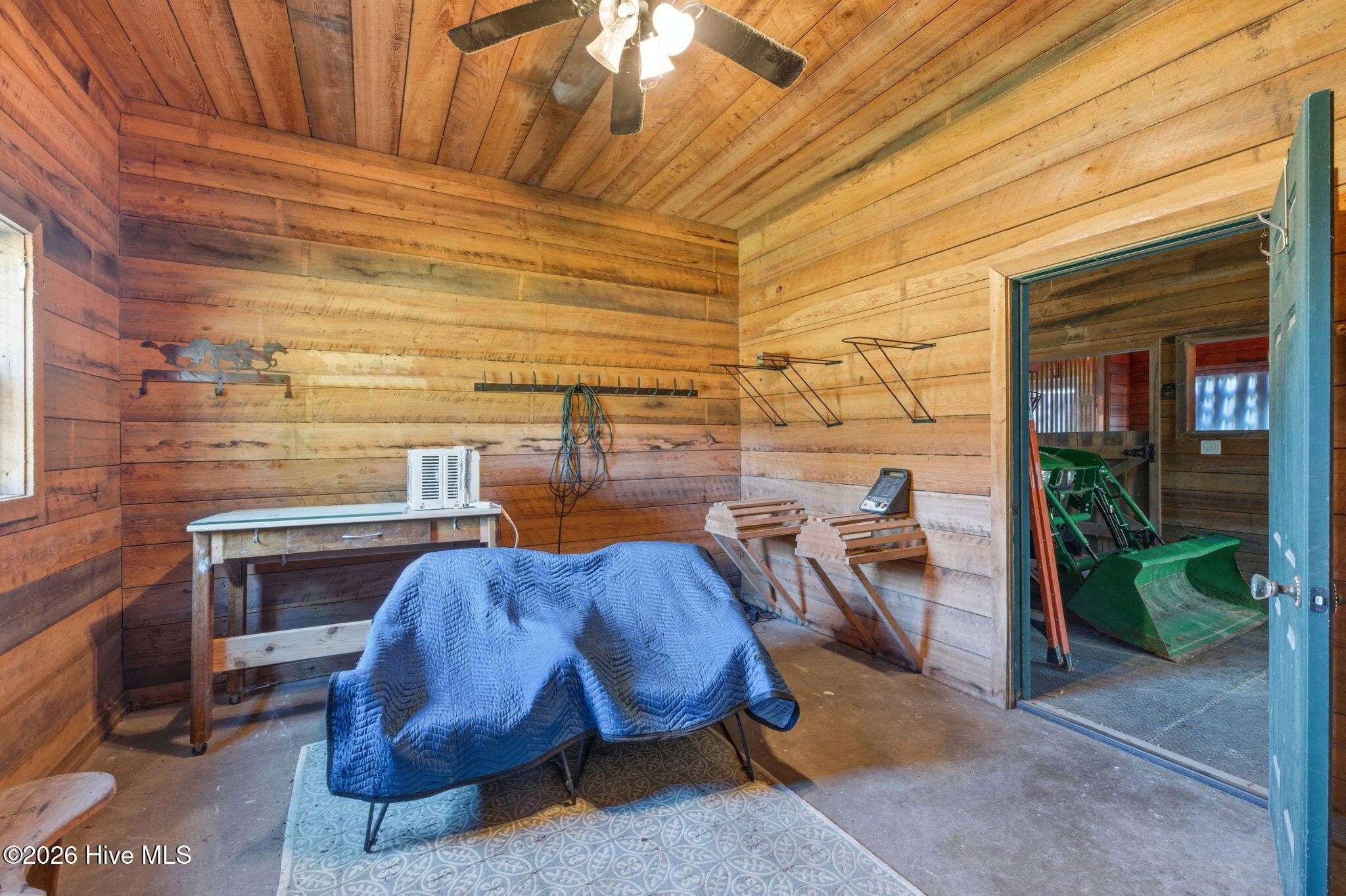 1002 Howells Road