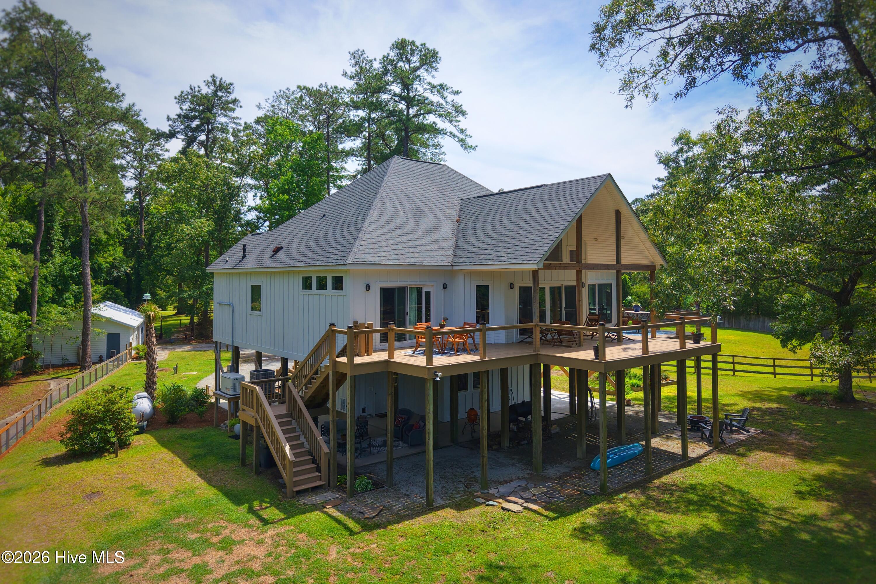 1002 Howells Road