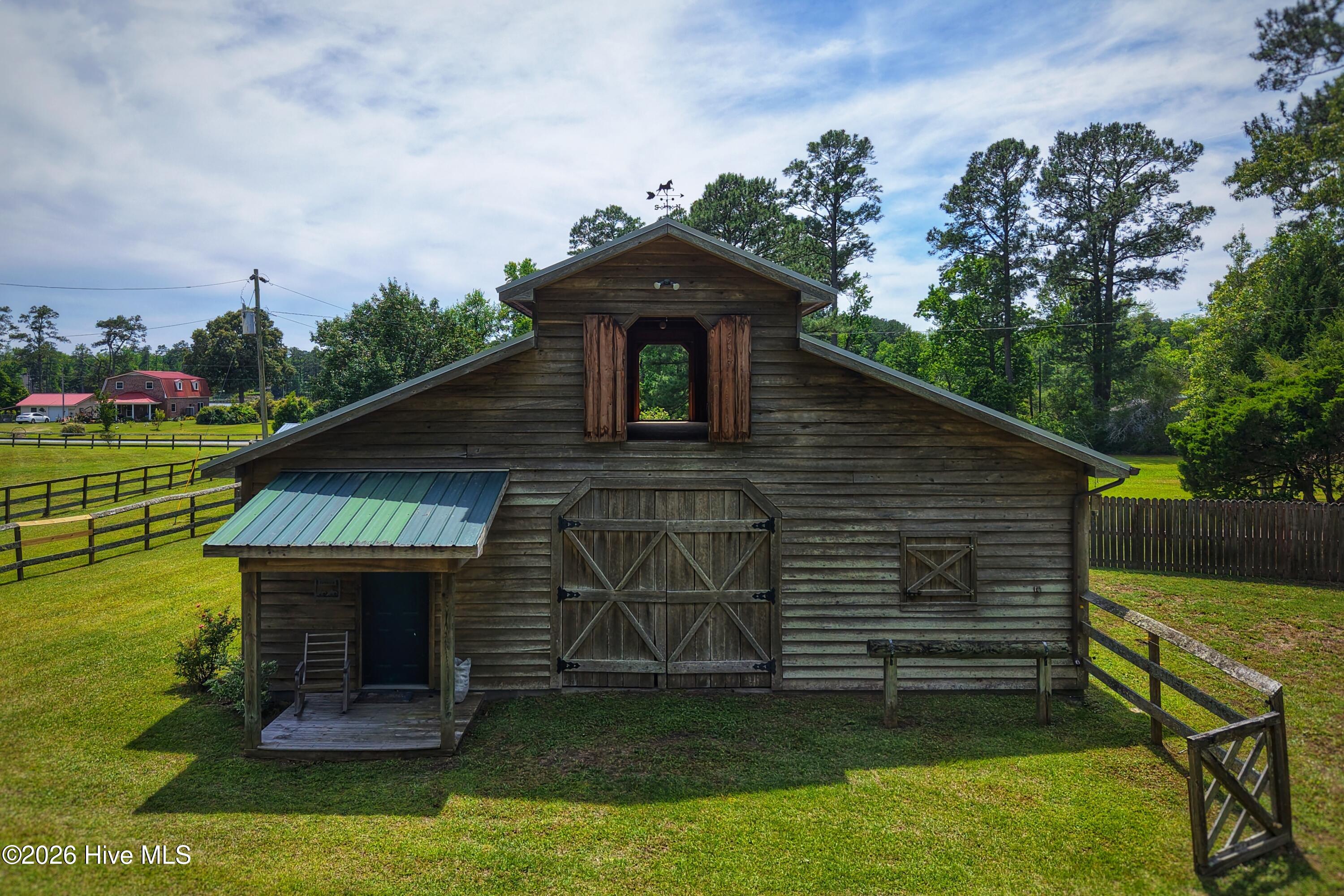 1002 Howells Road