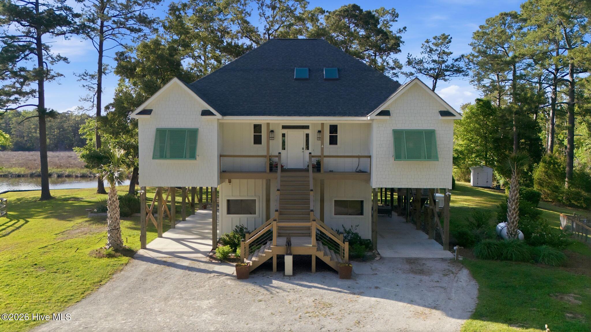1002 Howells Road