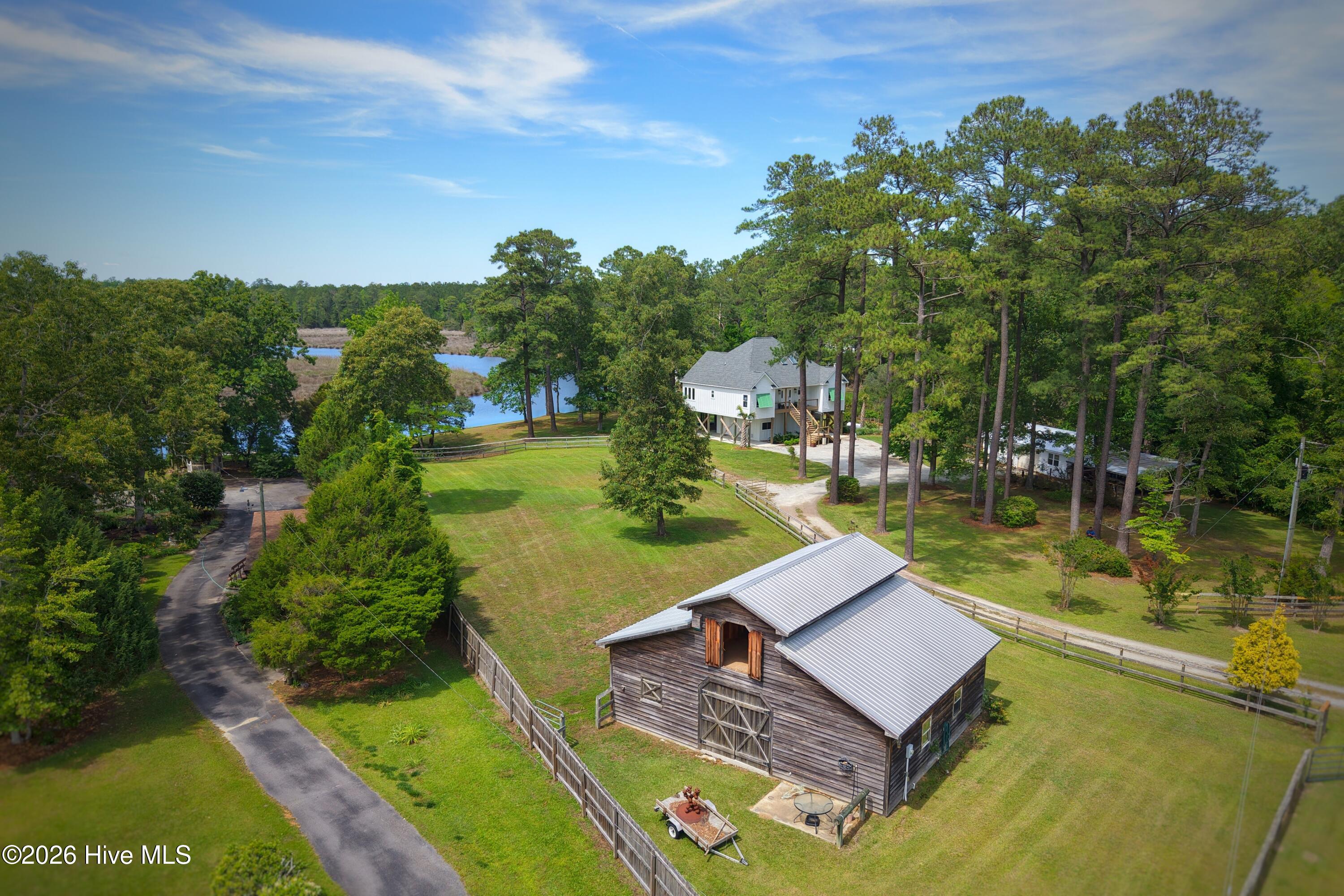 1002 Howells Road