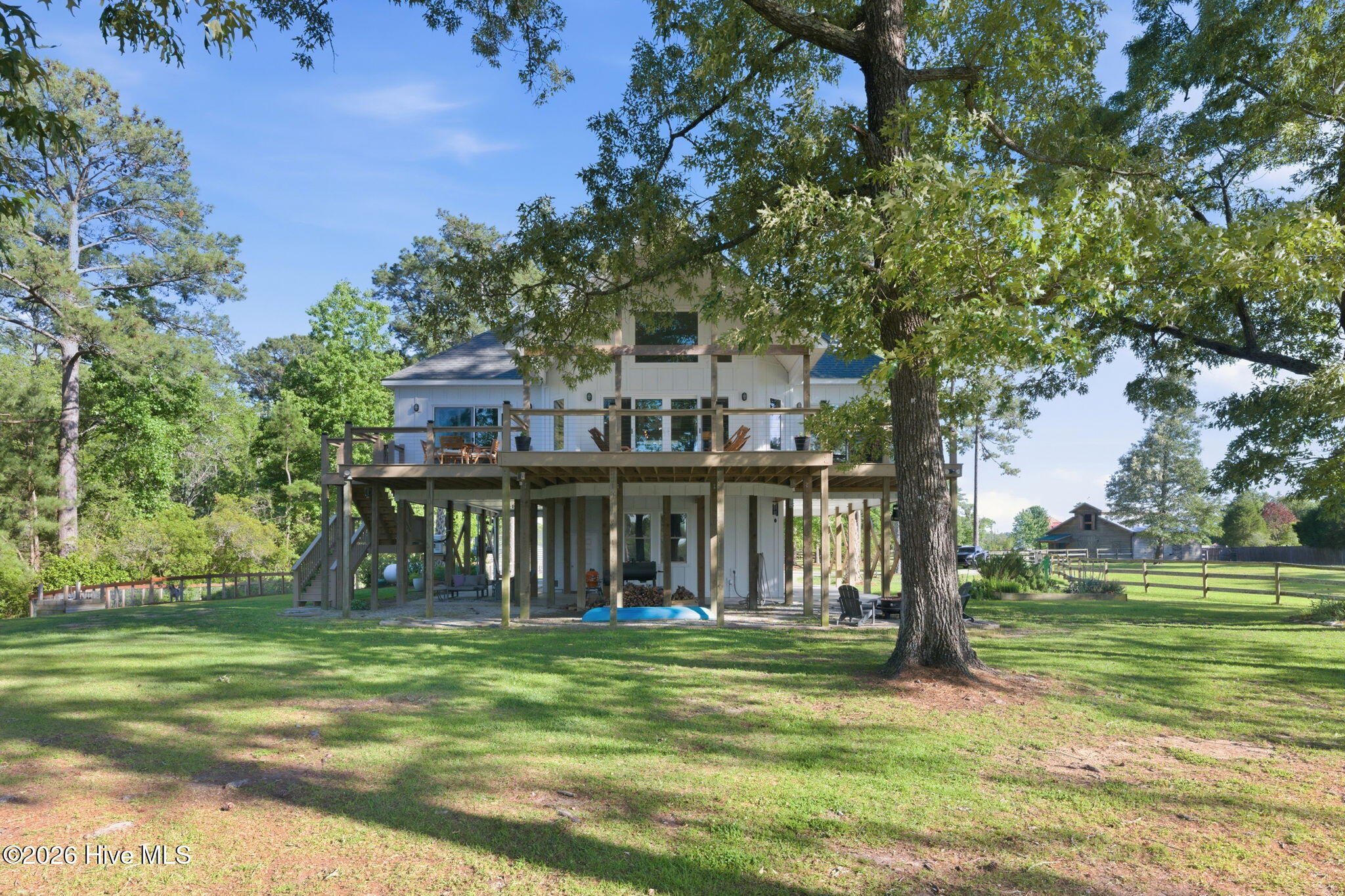 1002 Howells Road