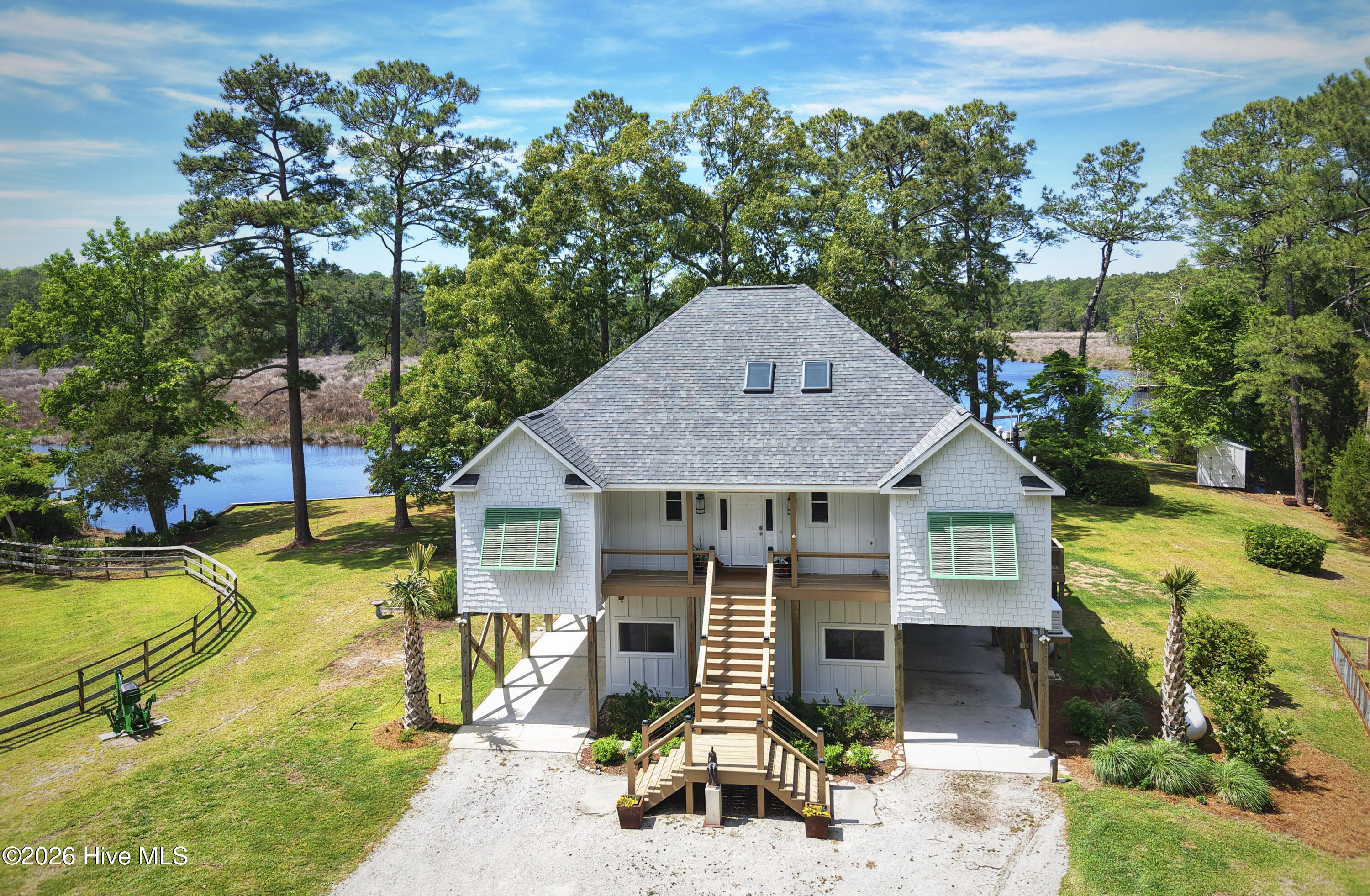1002 Howells Road