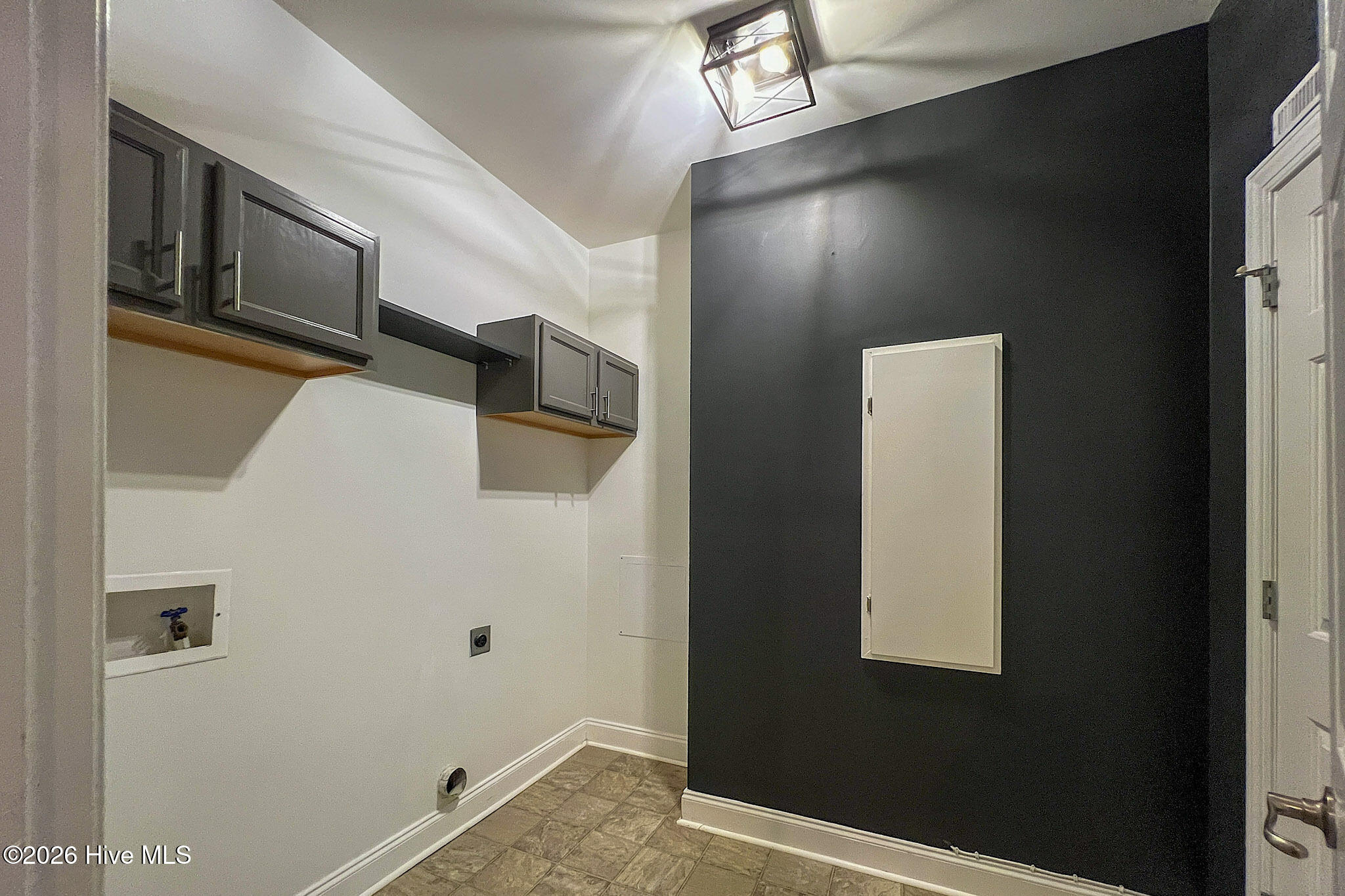 1935 Tara Court 204