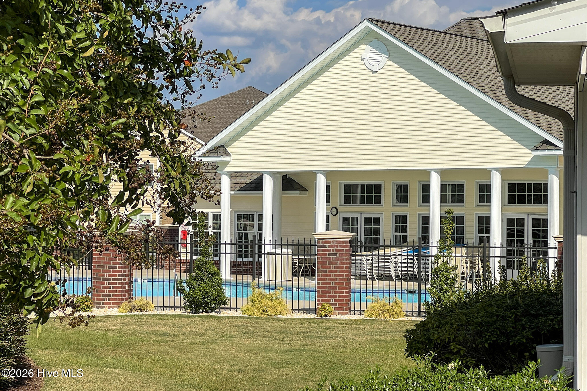 1935 Tara Court 204
