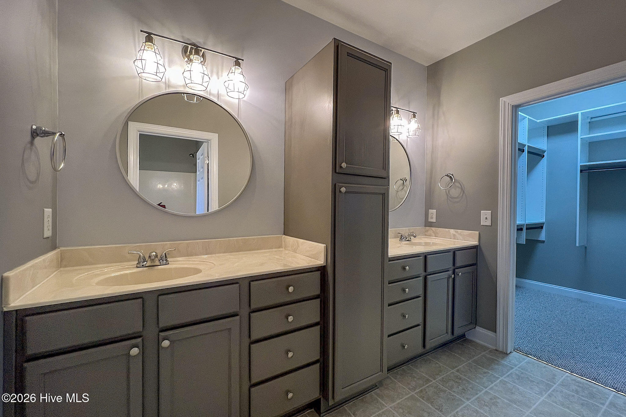1935 Tara Court 204