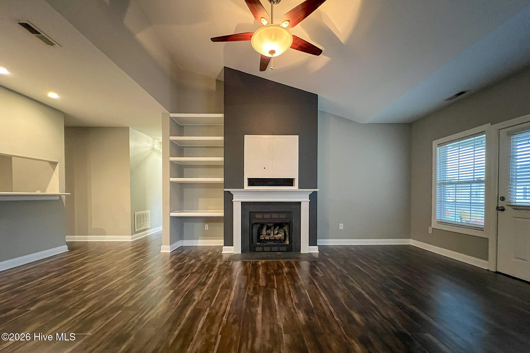 1935 Tara Court 204