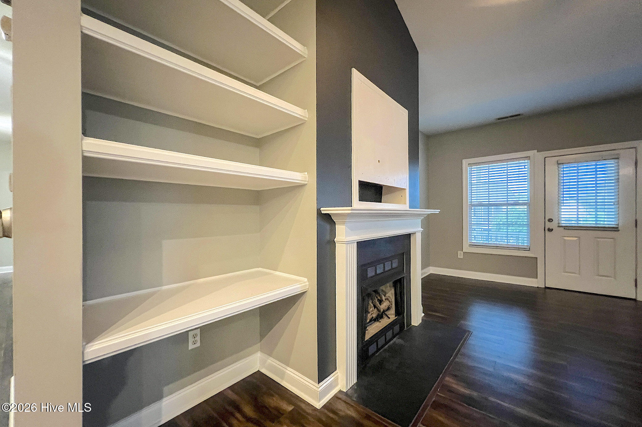 1935 Tara Court 204