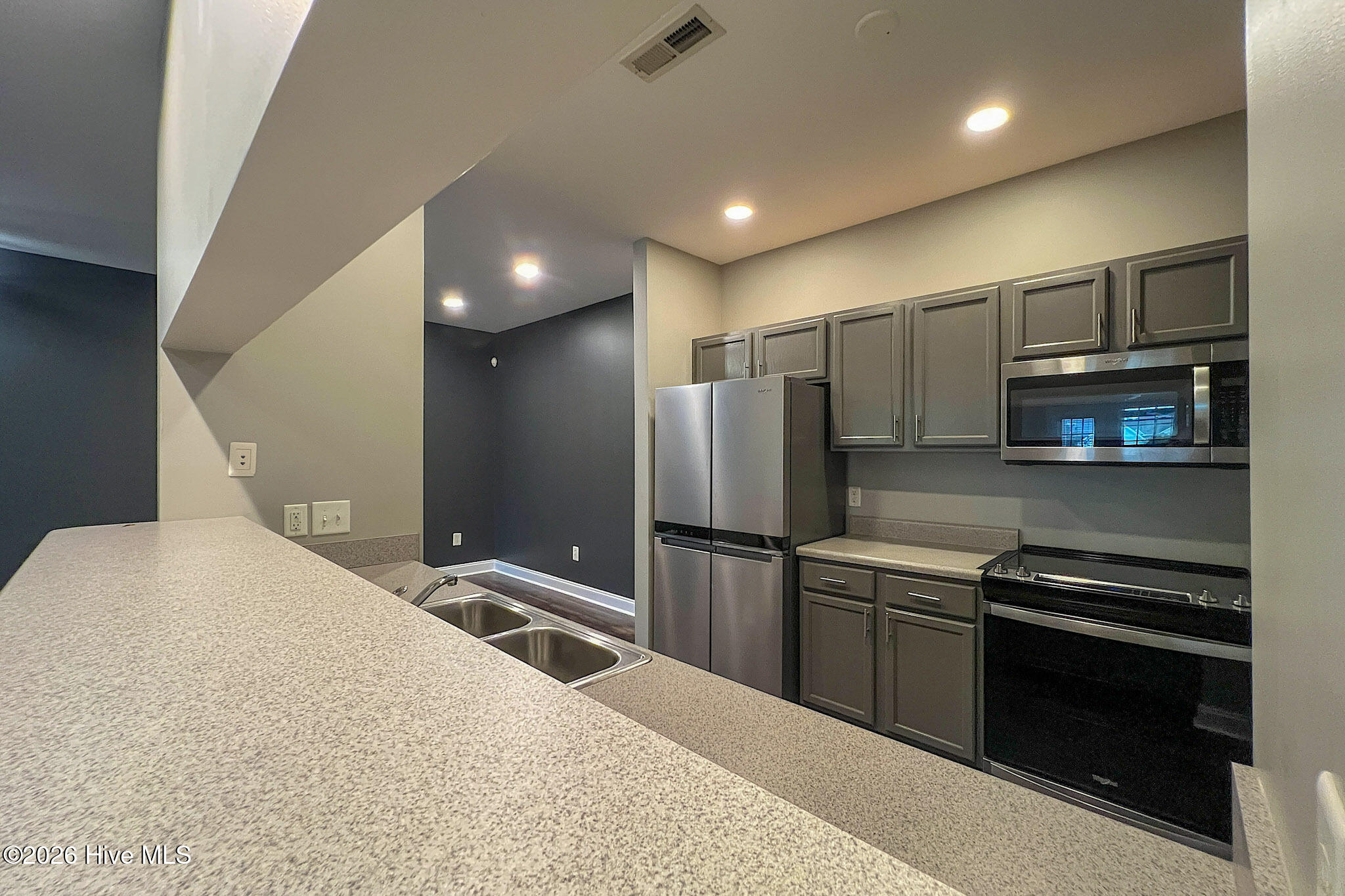1935 Tara Court 204
