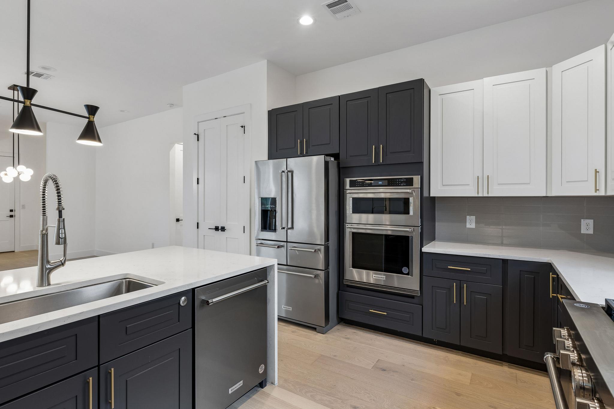 400 Post Road DR # 1