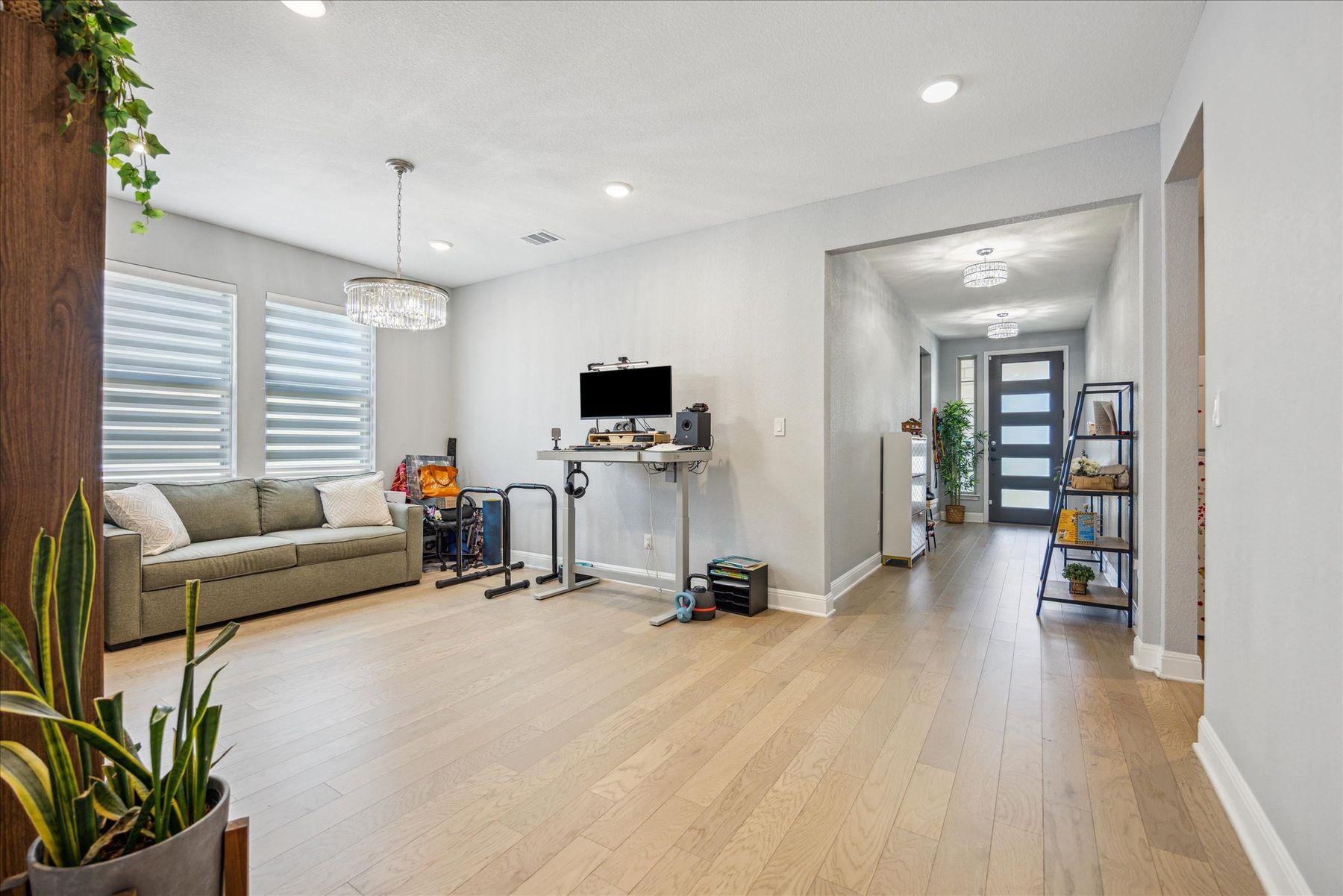 1212 Brasano PL