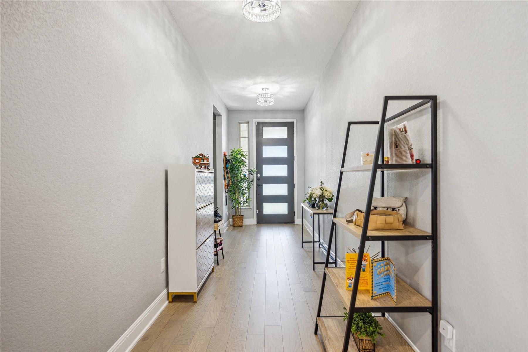 1212 Brasano PL