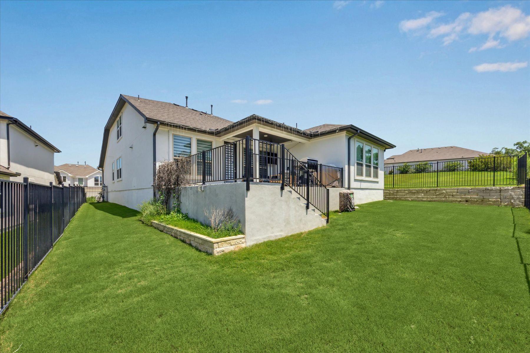 1212 Brasano PL