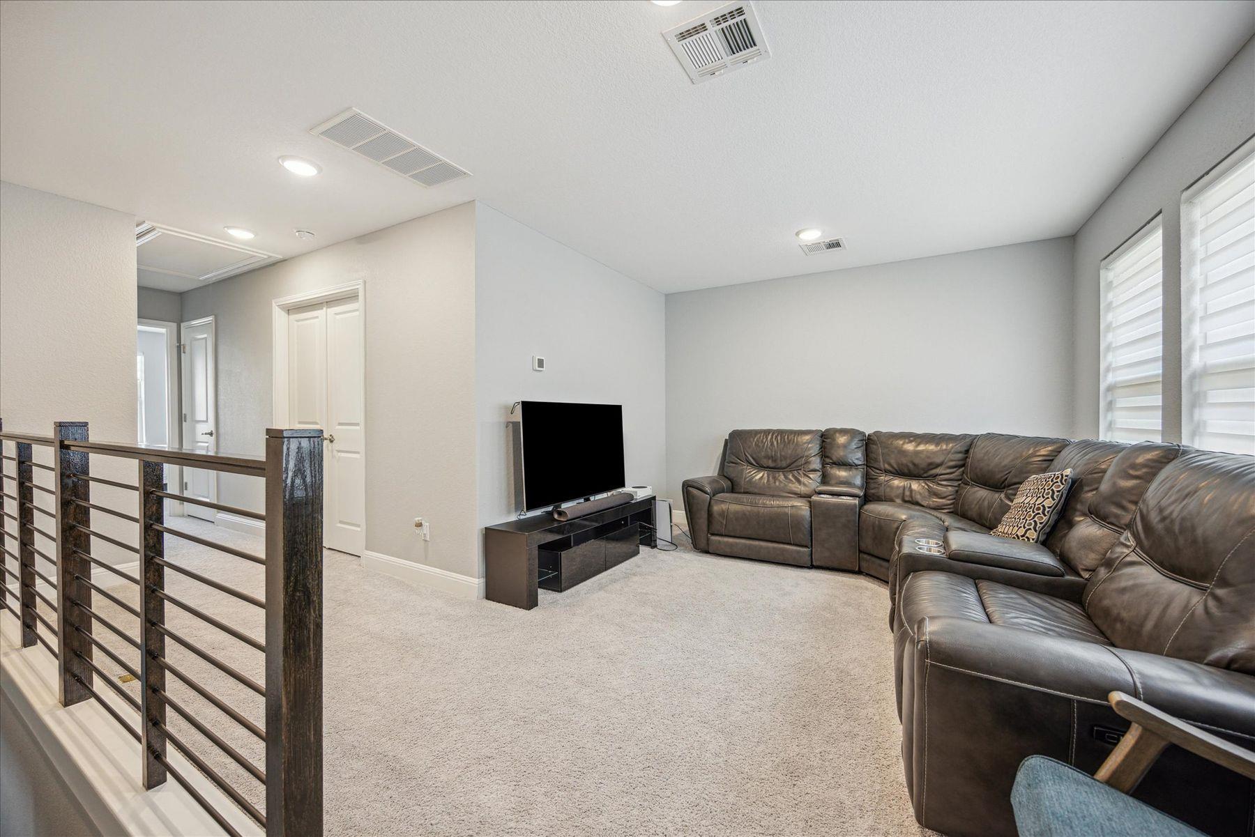 1212 Brasano PL