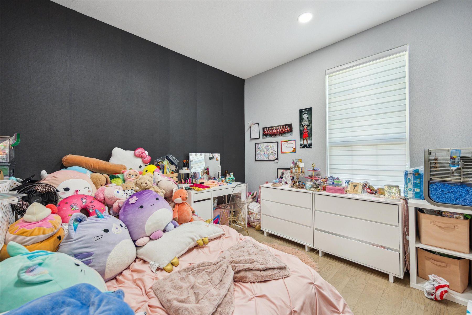 1212 Brasano PL