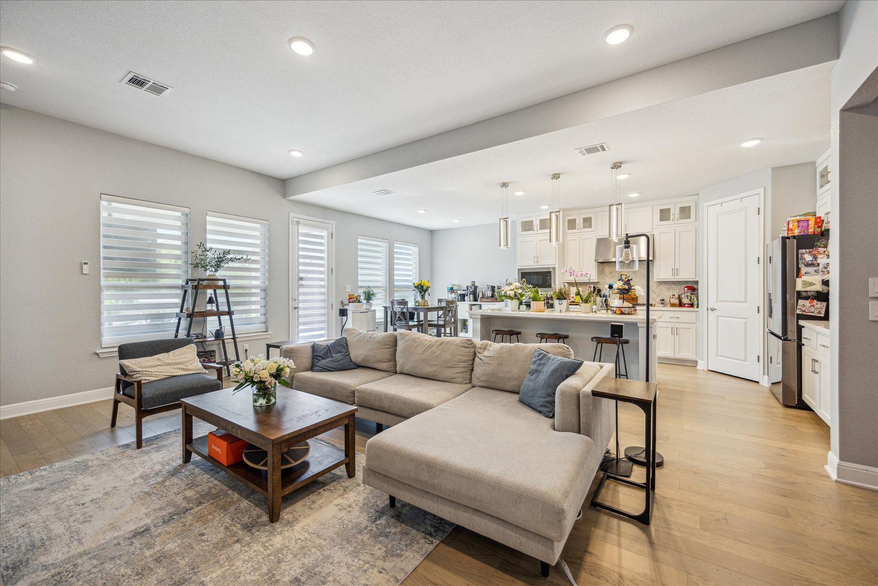 1212 Brasano PL