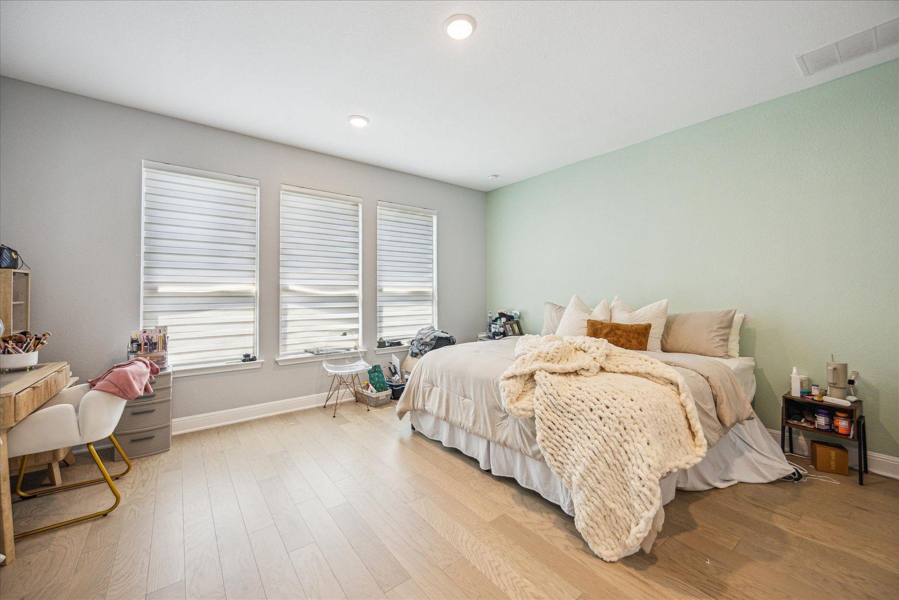 1212 Brasano PL