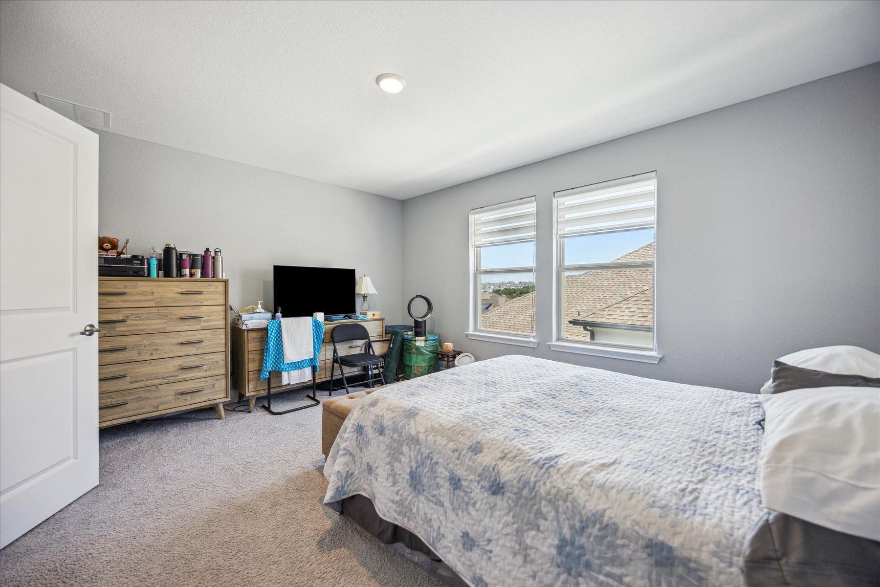 1212 Brasano PL