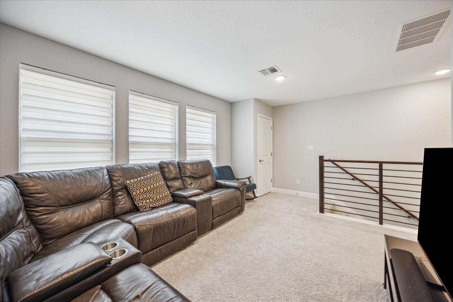1212 Brasano PL