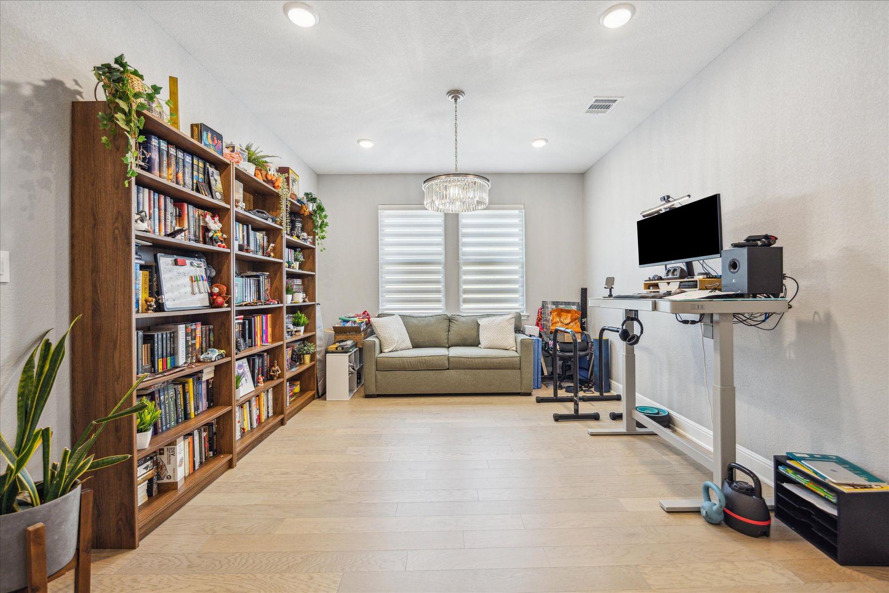 1212 Brasano PL