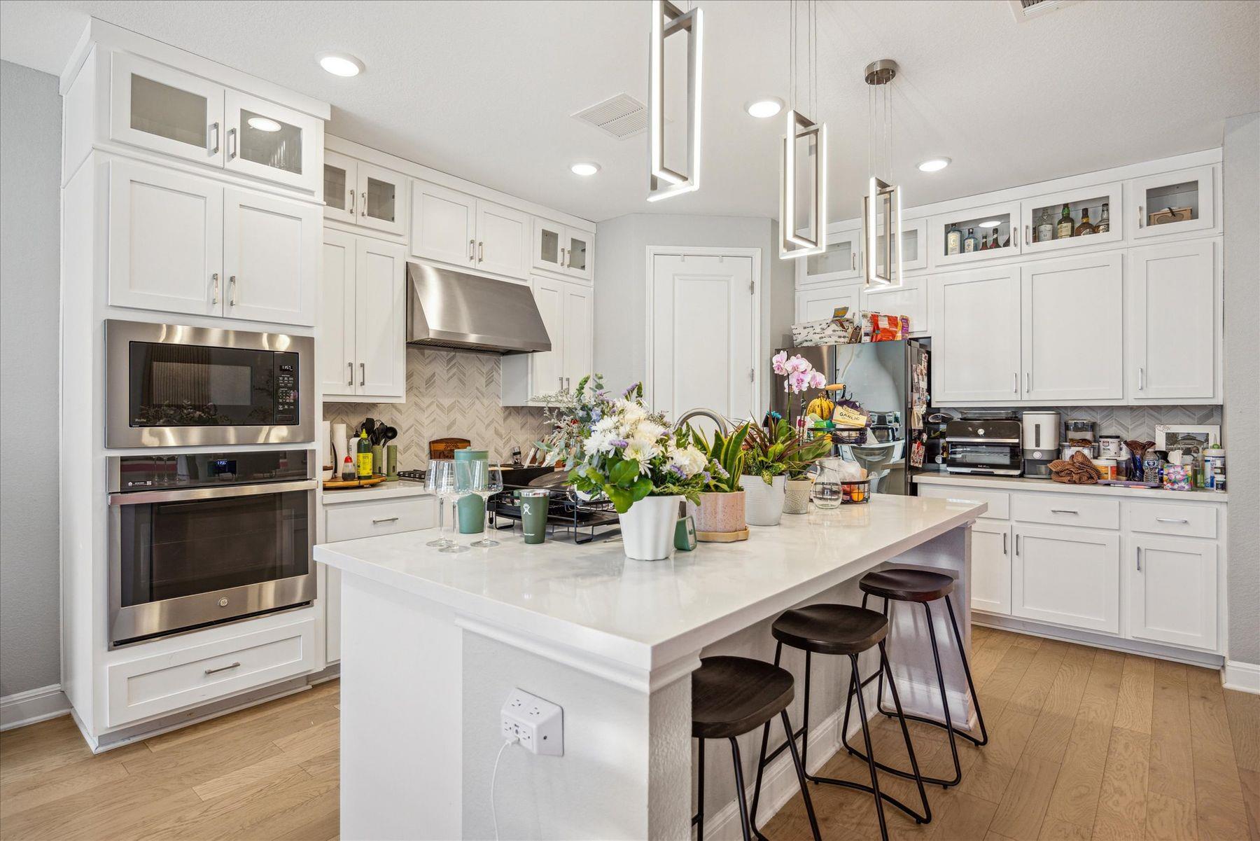1212 Brasano PL