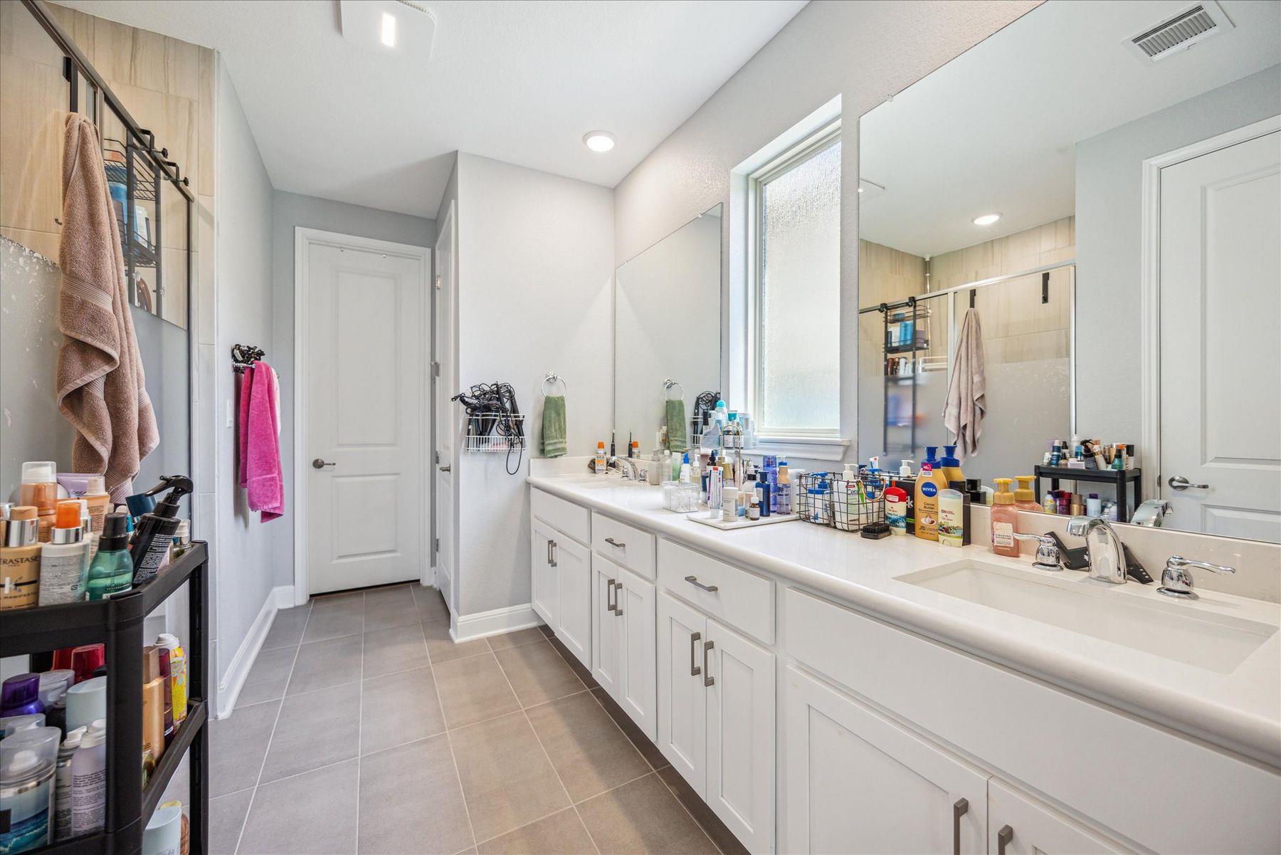 1212 Brasano PL