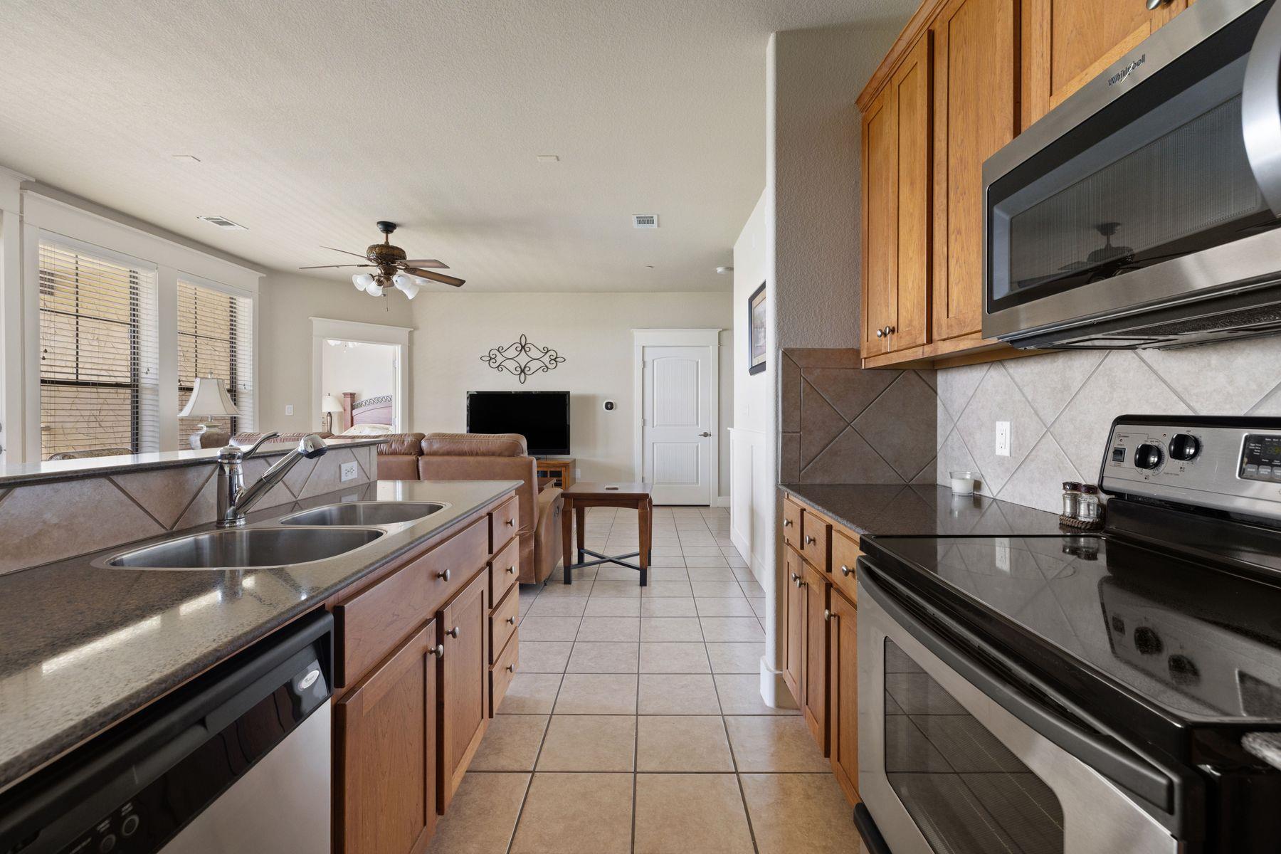 6712 Lantern View DR # 302