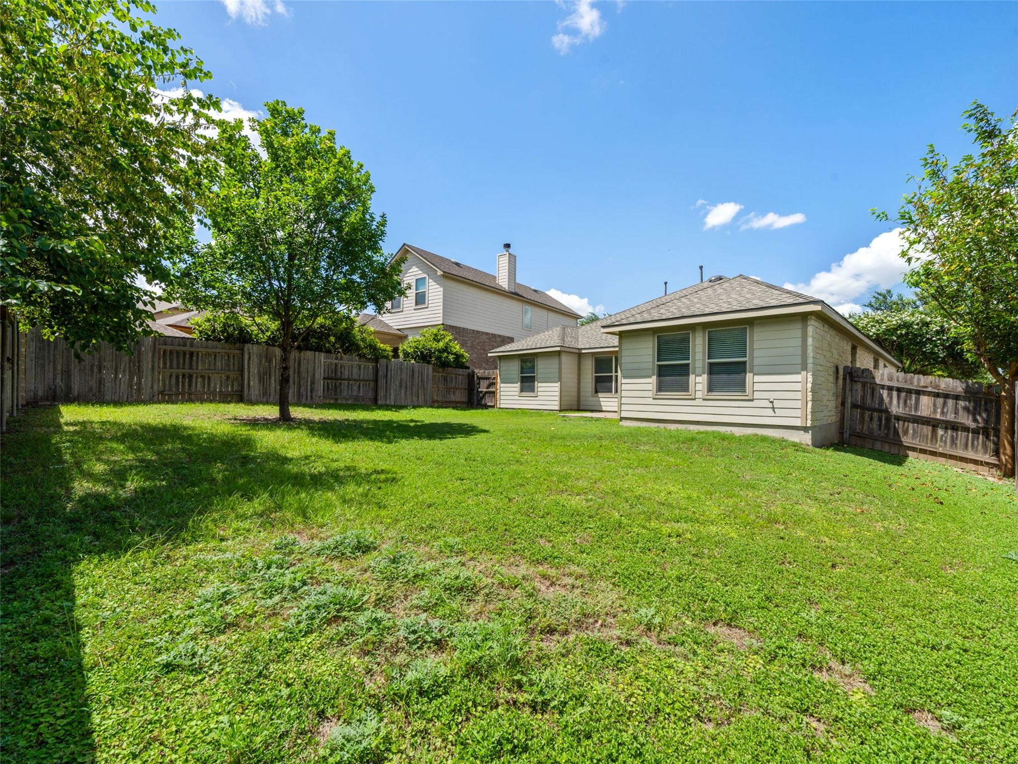 1905 Meandering Meadows DR