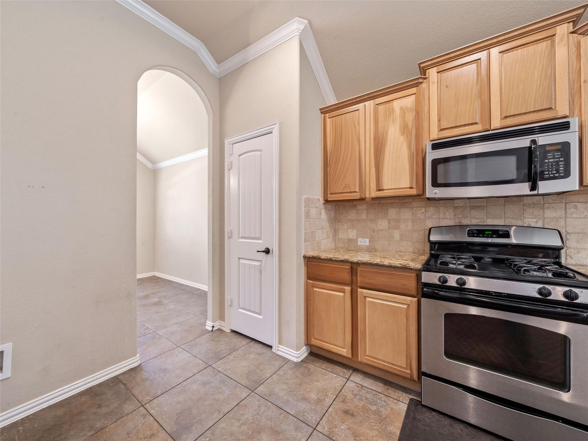 1905 Meandering Meadows DR