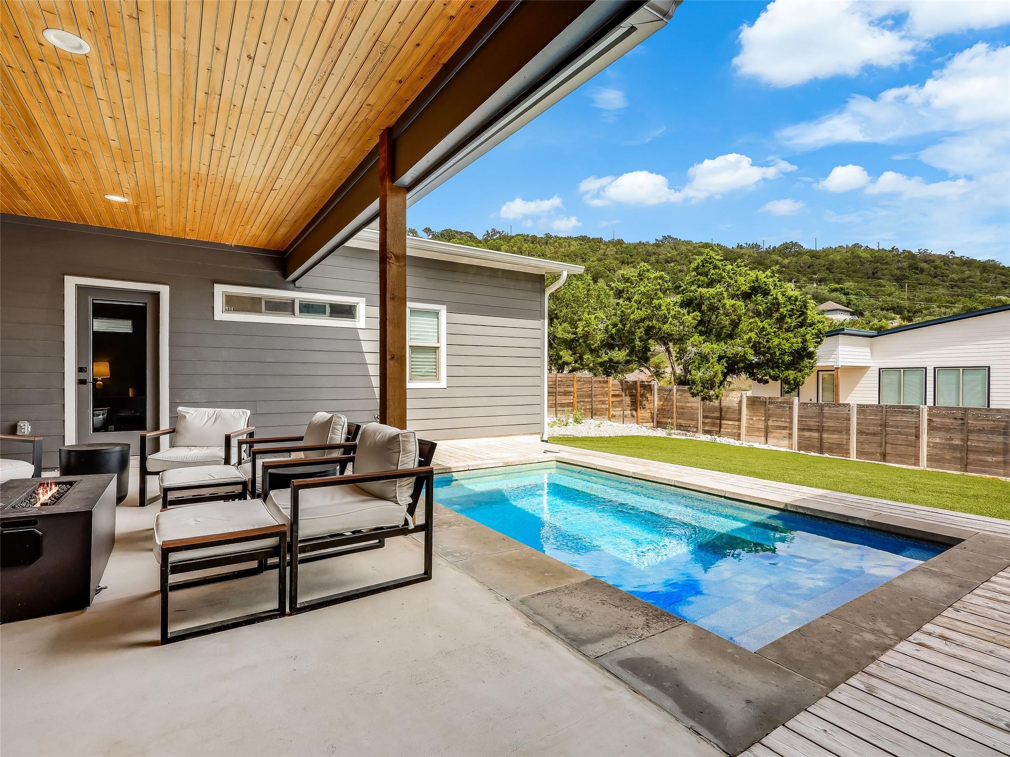 8603 Big Horn Circle