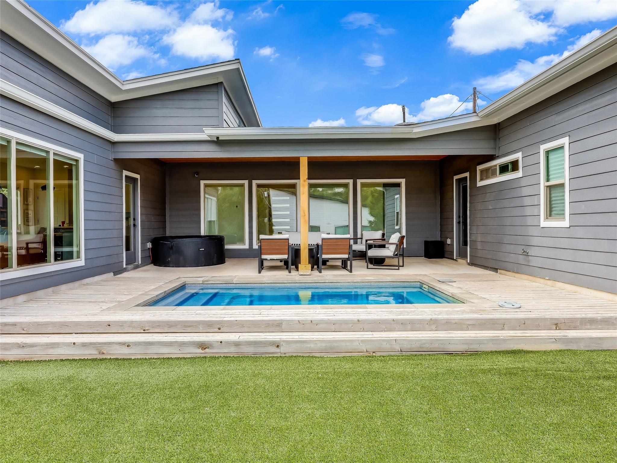 8603 Big Horn Circle