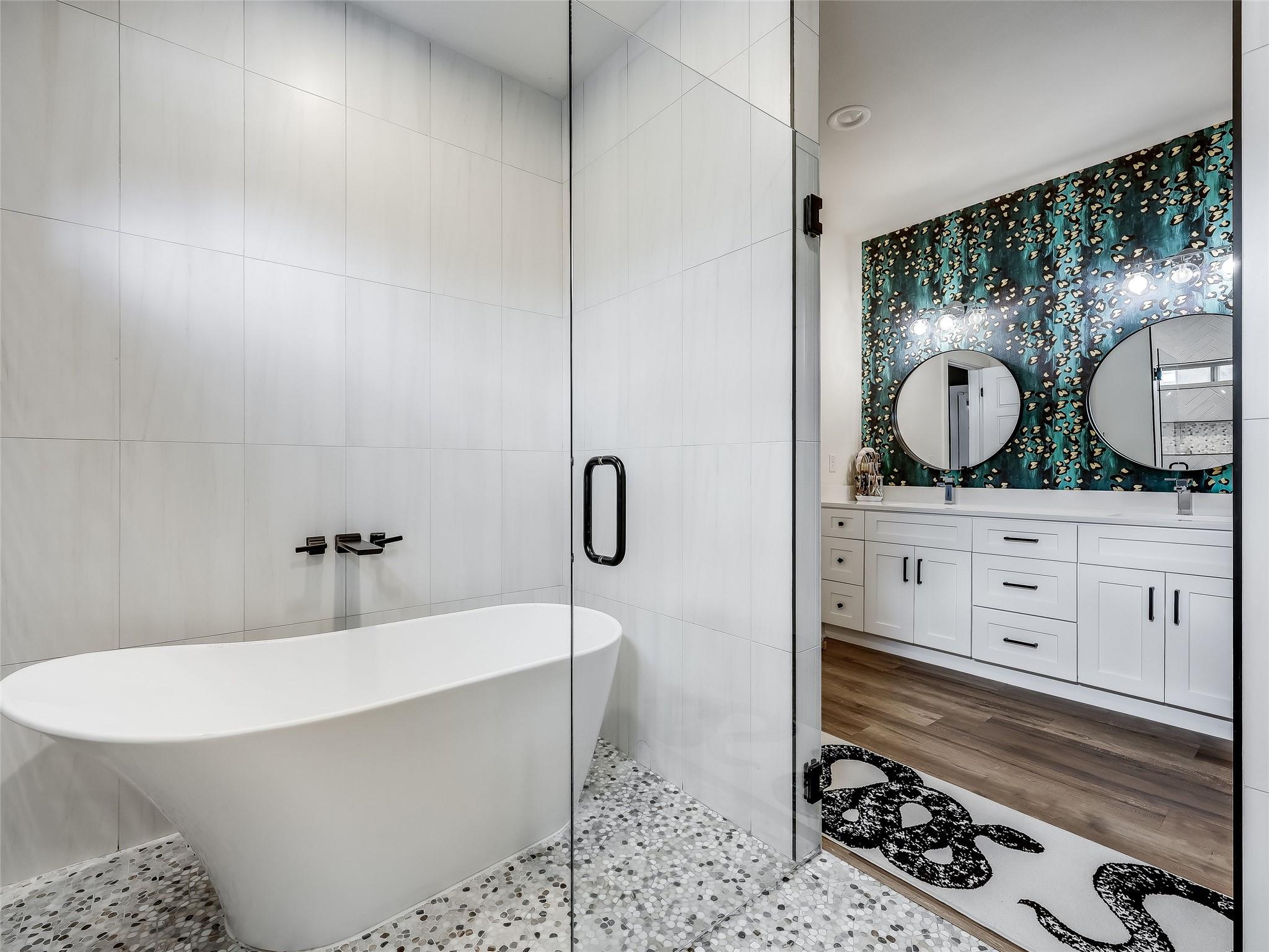 8603 Big Horn Circle