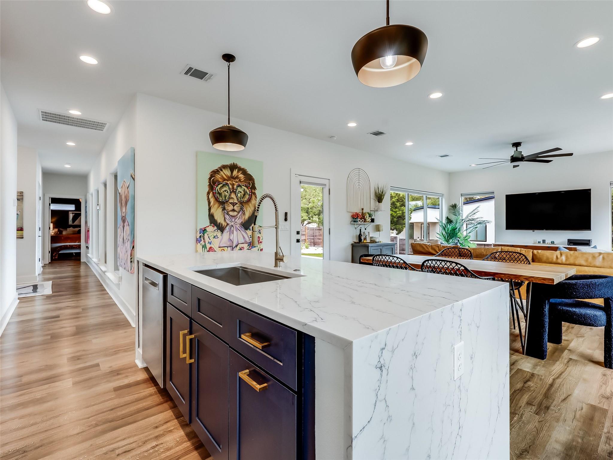 8603 Big Horn Circle