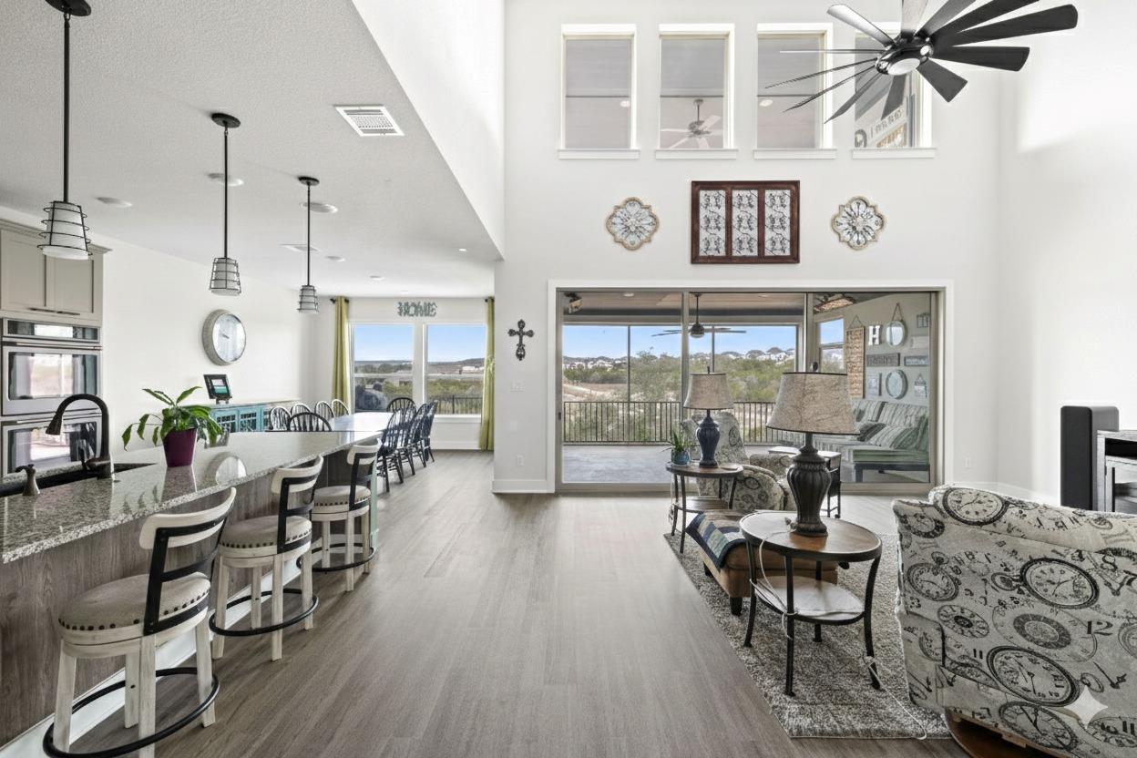 1925 Sorvino WALK, Leander